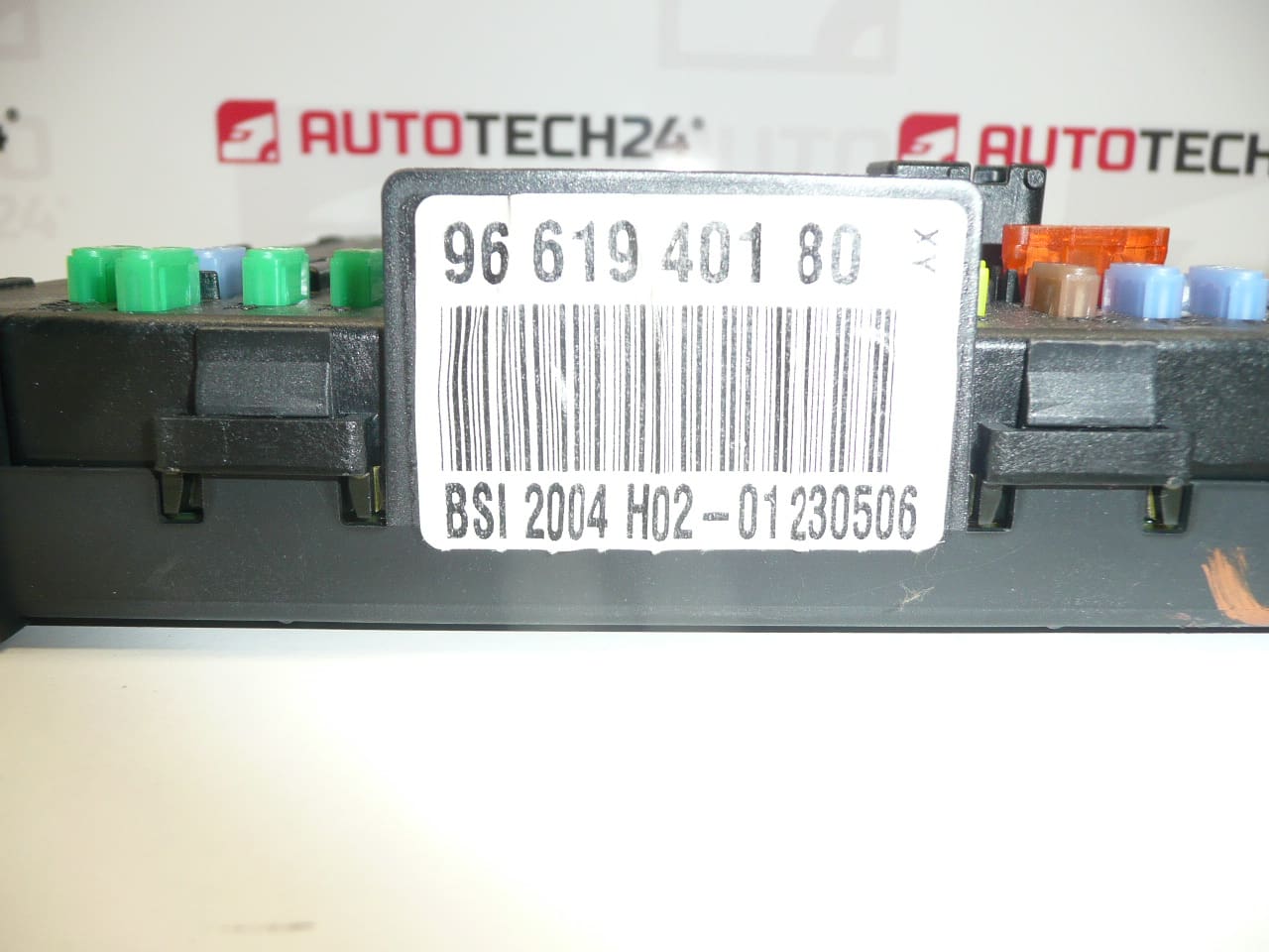 BSI 2004 H02-01 Citroën Peugeot 9661940180 – Bild 2