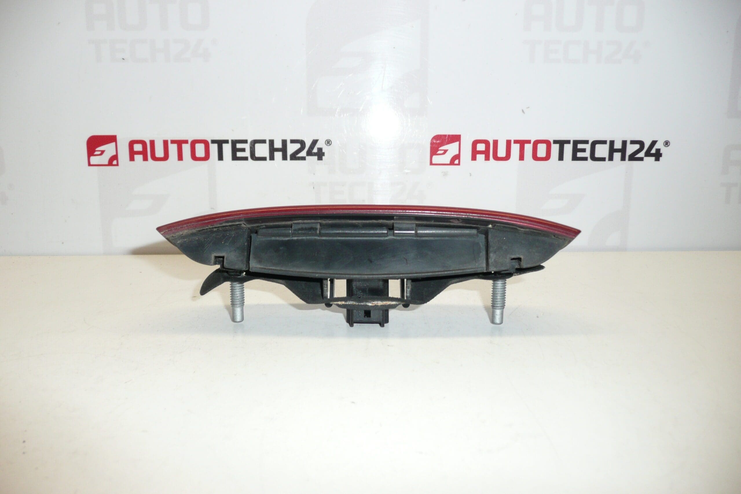 Kurbel vom Deckel Citroën C4 C5 II rot 9649858777