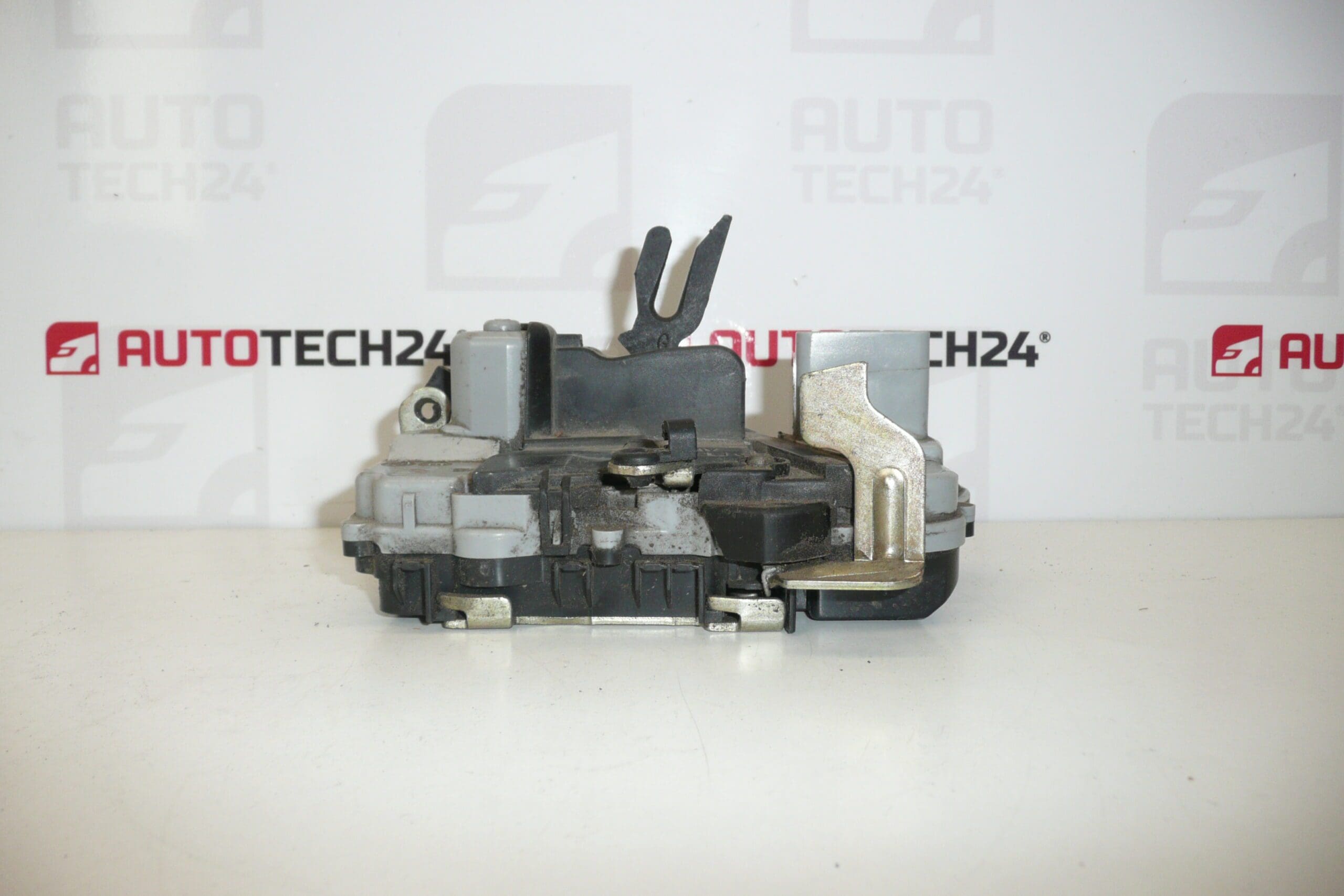 Türschloss Fahrer links vorne Citroën Xsara 9135H4