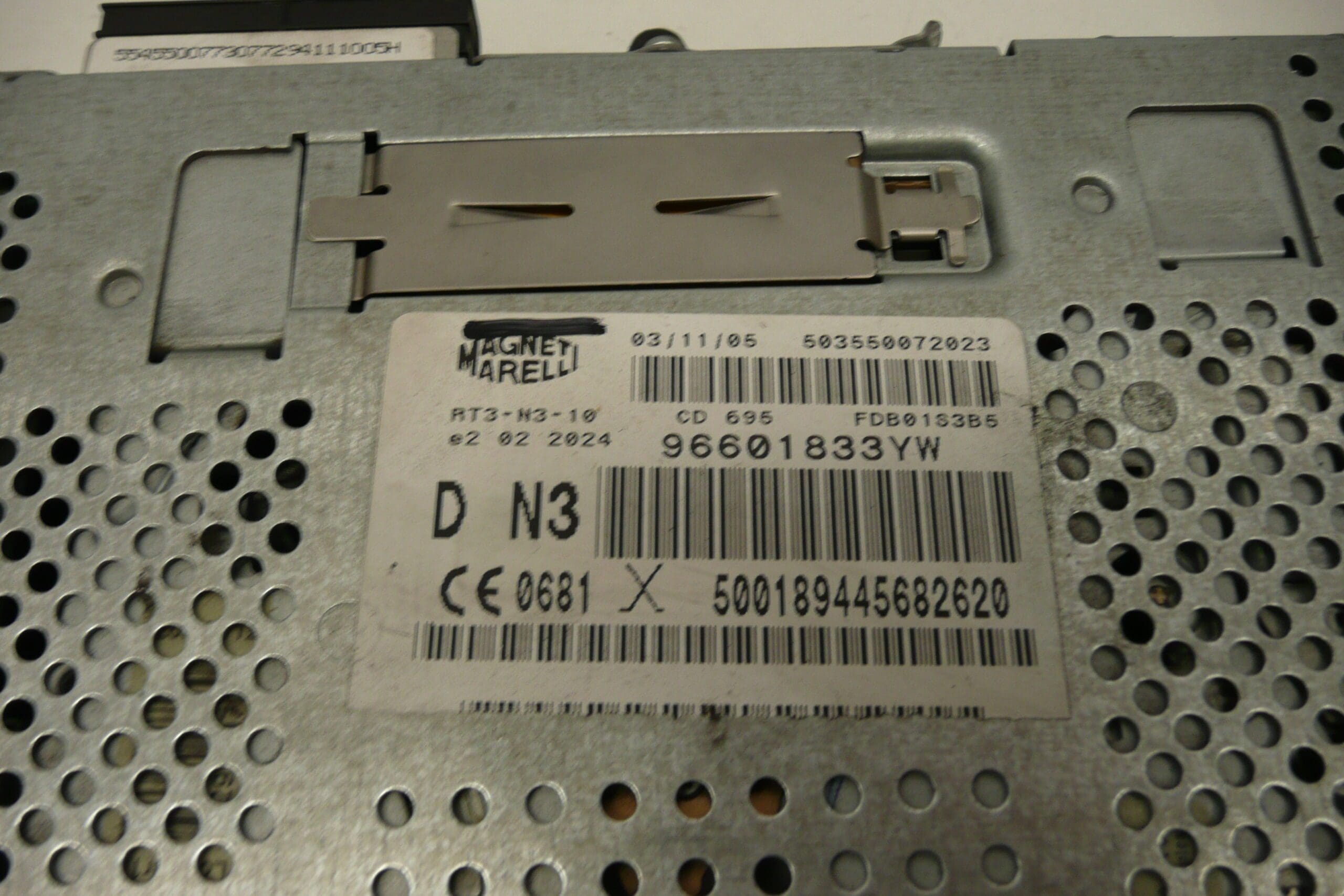 Citroën Peugeot RT3-N3 96601833YW Autoradio