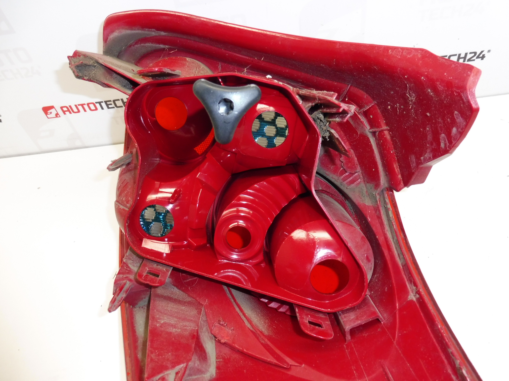 Rückleuchte links Peugeot 207 SW 9680158080 6350CT