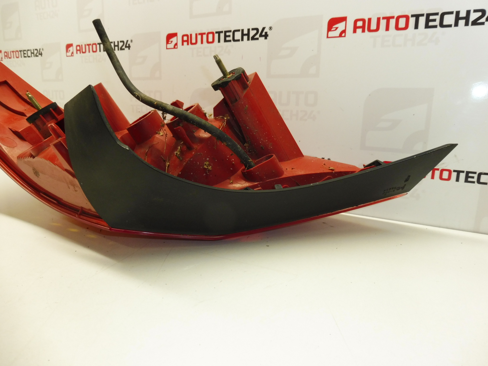 Rückleuchte links Peugeot 407 COUPÉ 9648537680 6350Y1