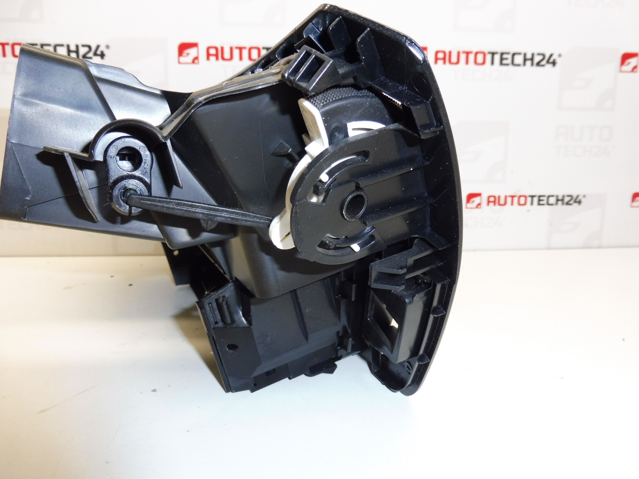 Rahmen Autoradiobox Citroën C4 Picasso 96832655ZD 8265AK