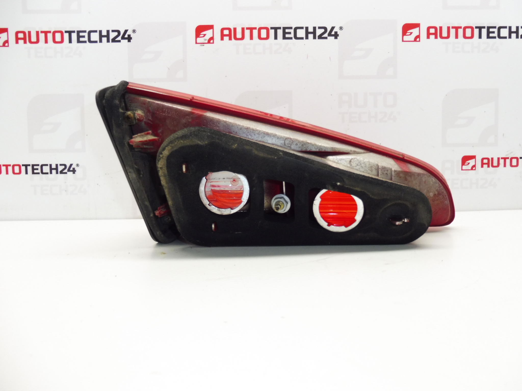 Rechtes Rücklicht für Peugeot 607 Deckel 6351N2