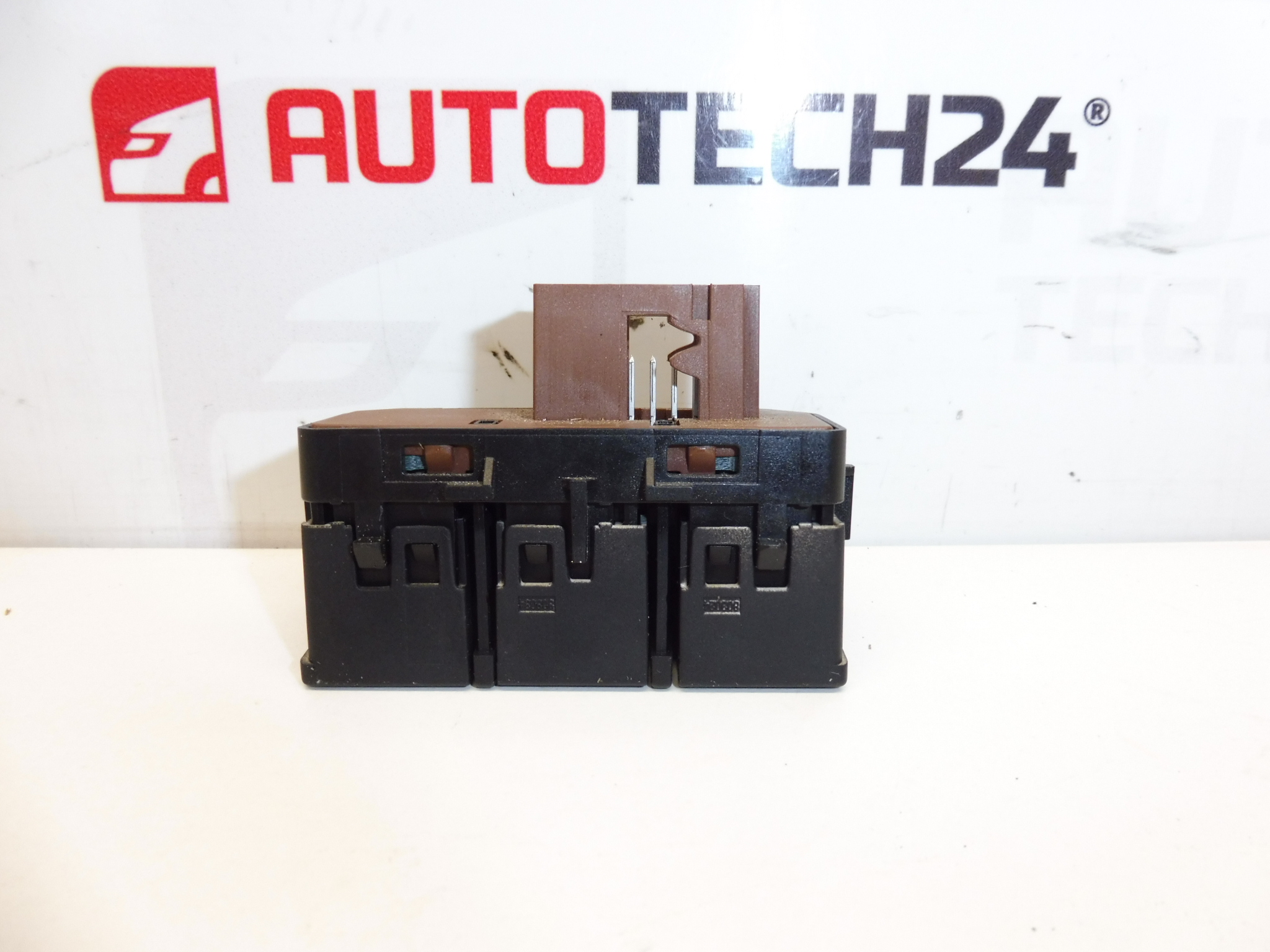 Zentralverriegelungsschalter und SOS Citroën C5 X7 96645838ZD 649045