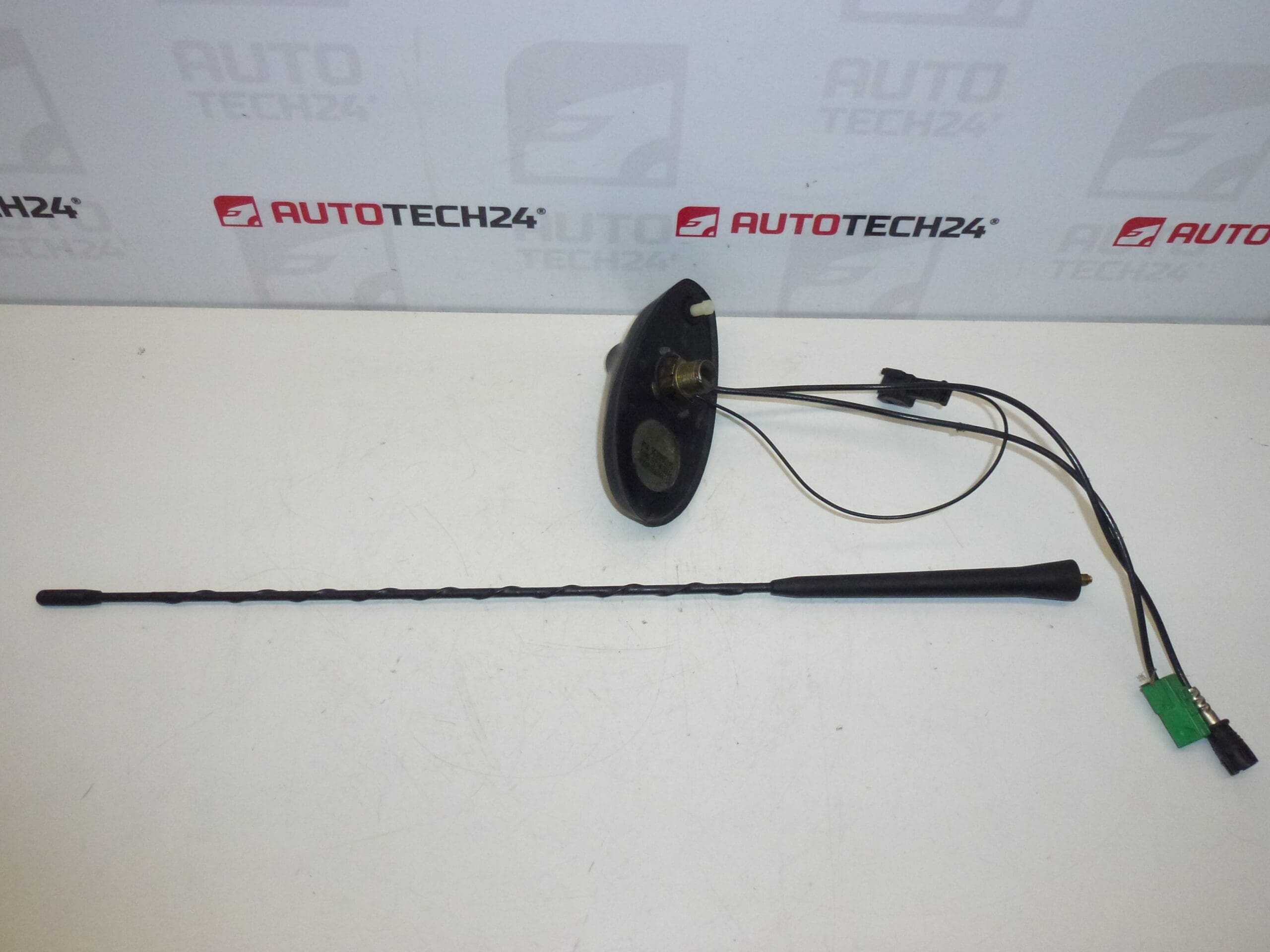 Antenne Citroën C5 Limousine 01-04 9638990180 6561P1