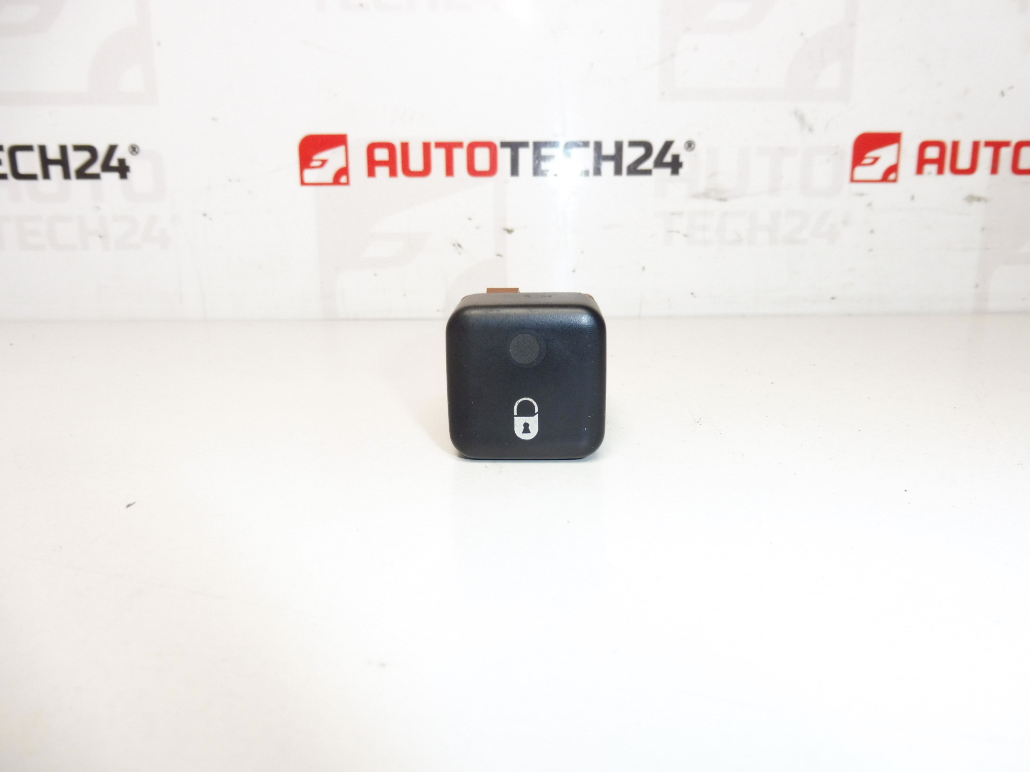 Citroën Peugeot Verriegelungssteuergerät 9256075999 6490H9