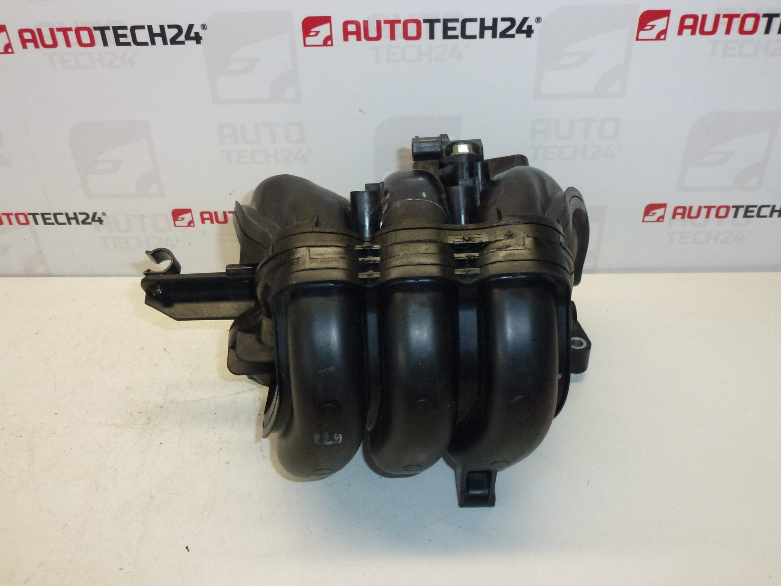 Lufteinlass 1,0 1KR Citroën Peugeot 0361Q8 1606496980