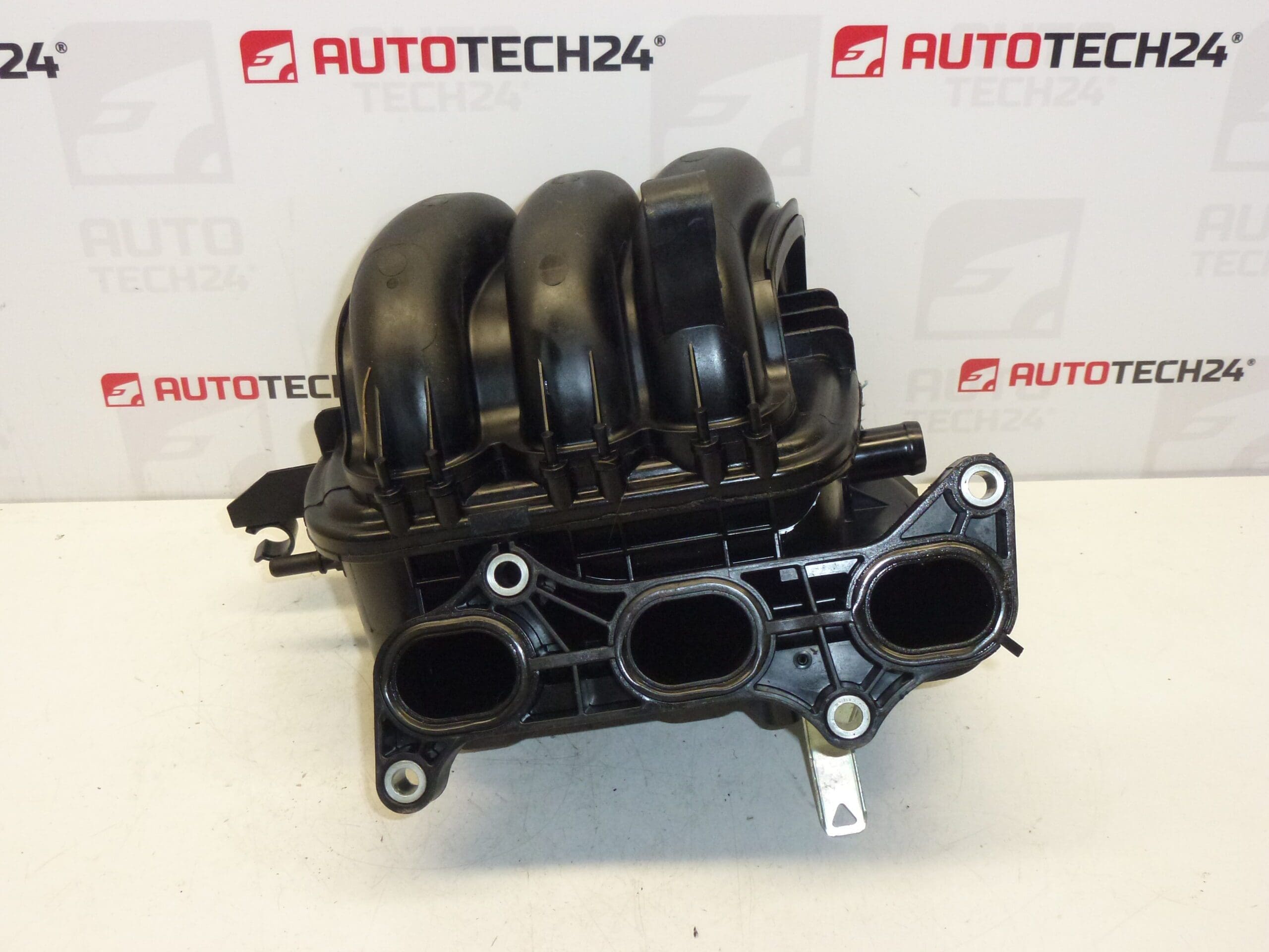 Lufteinlass 1,0 1KR Citroën Peugeot 0361Q8 1606496980