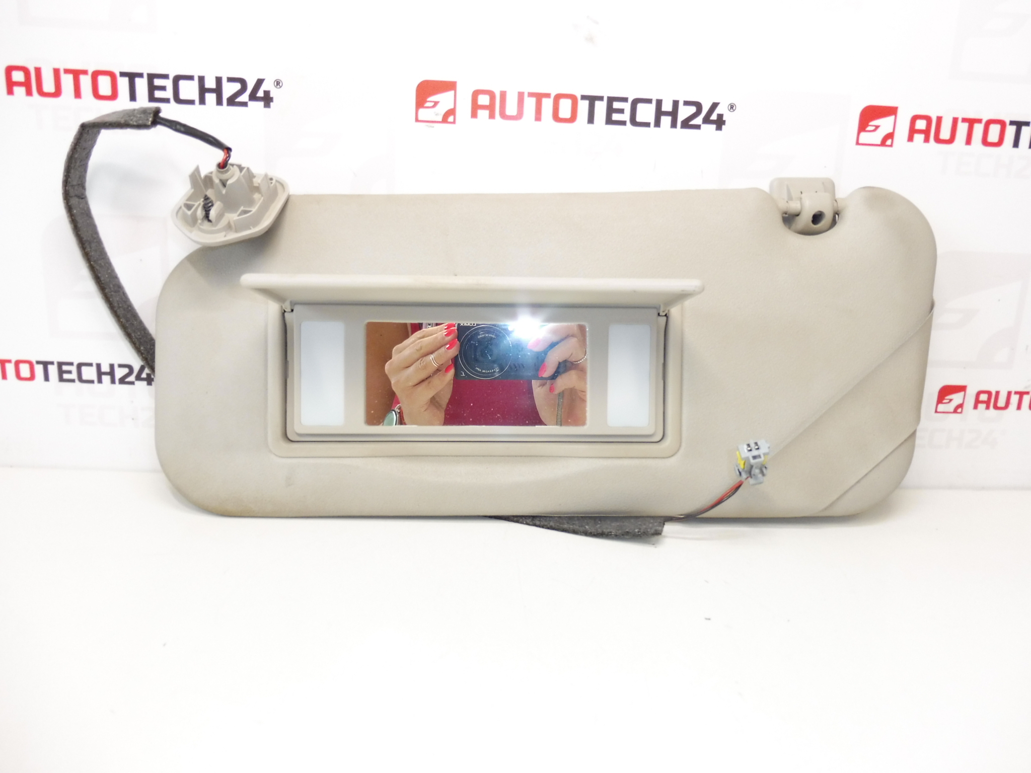 Linke Sonnenblende Citroën Peugeot 8143HS