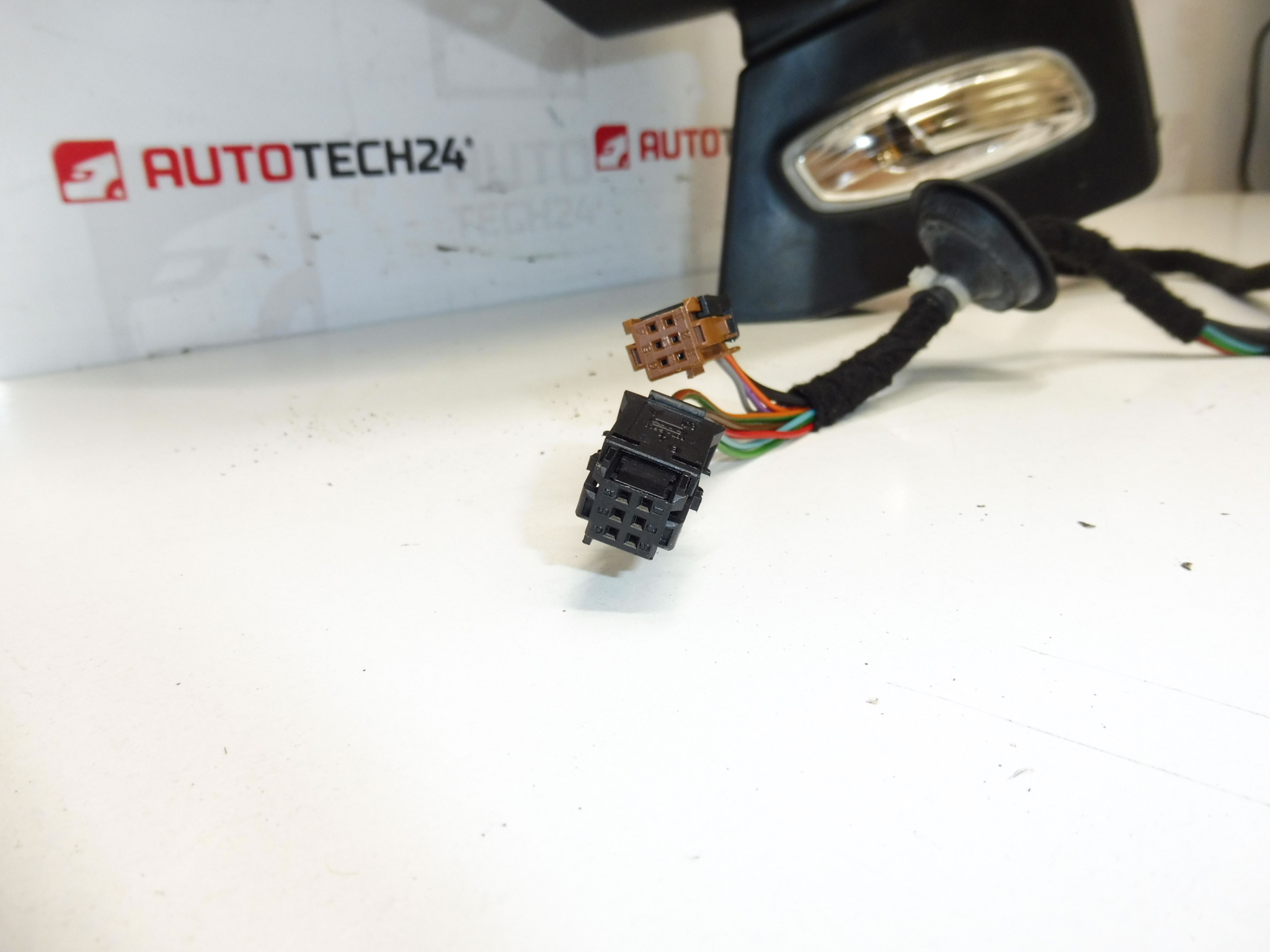 Rechter Spiegel EZRC Peugeot 3008 und 5008 8153ZG