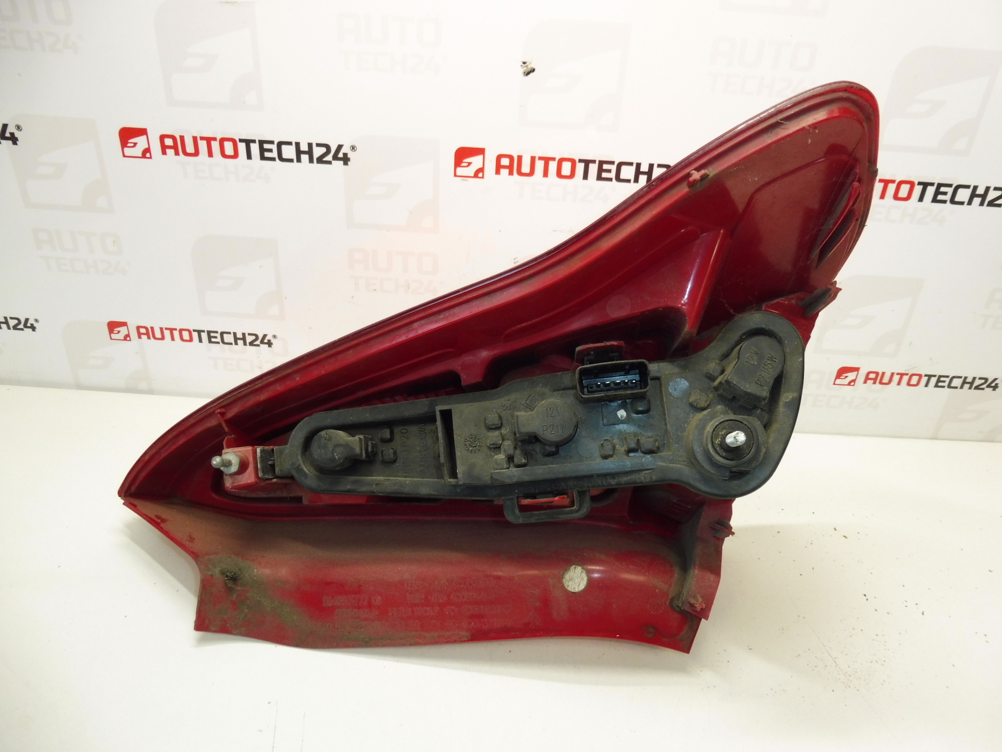 Rückleuchte links Citroën C4 3dv 9646801777 6350T6