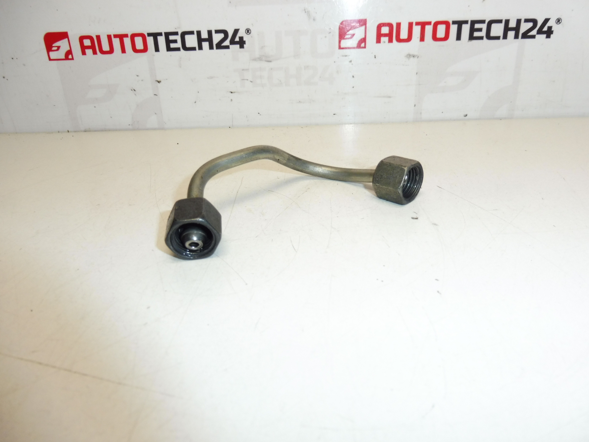 Zuleitung 3. Injektor Citroën Peugeot 9811737680