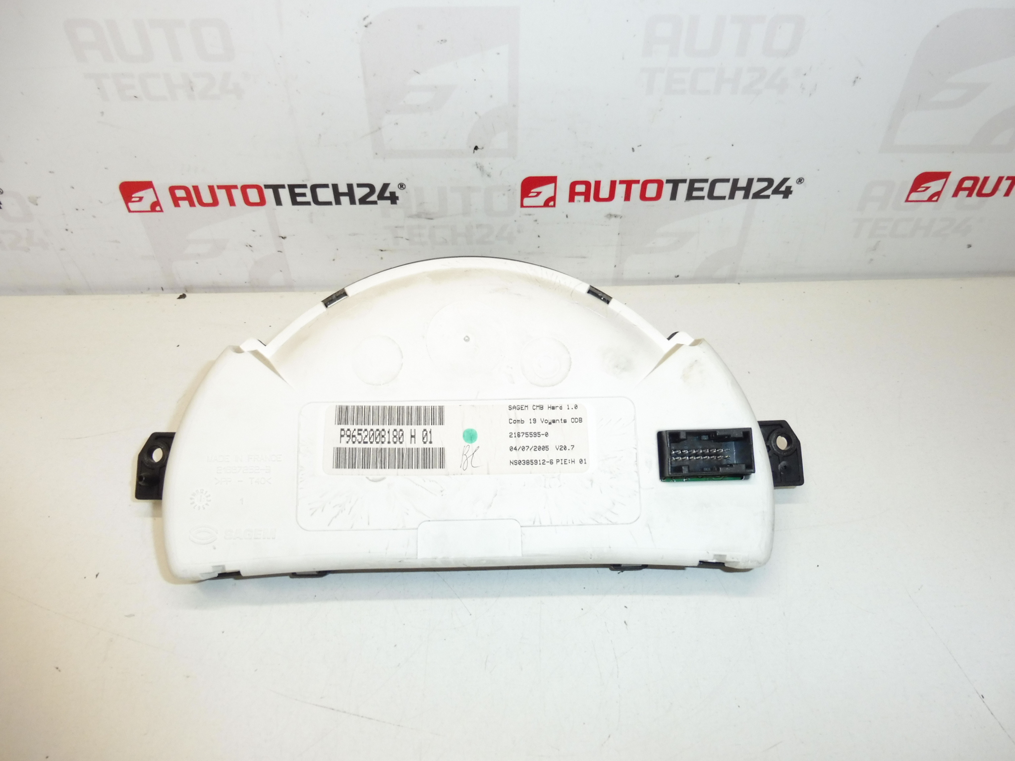 Tachometer mit Laufleistung 172000 km Citroën C2 C3 9652008180 6105EV