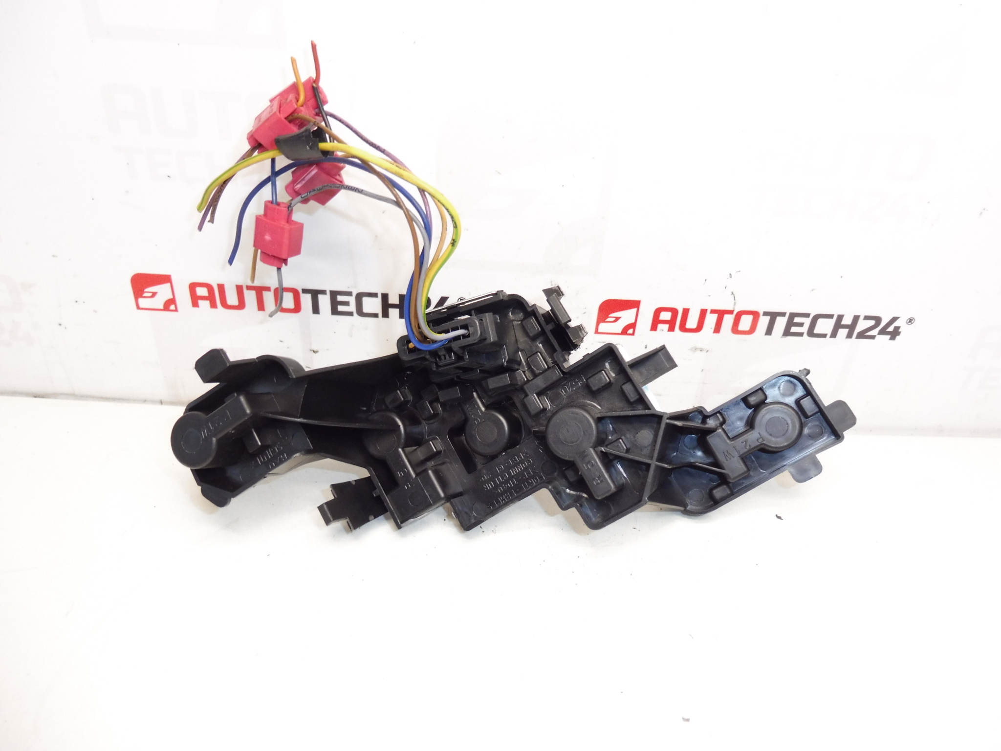 Linke hintere Lampe Peugeot 307 II 6350x0