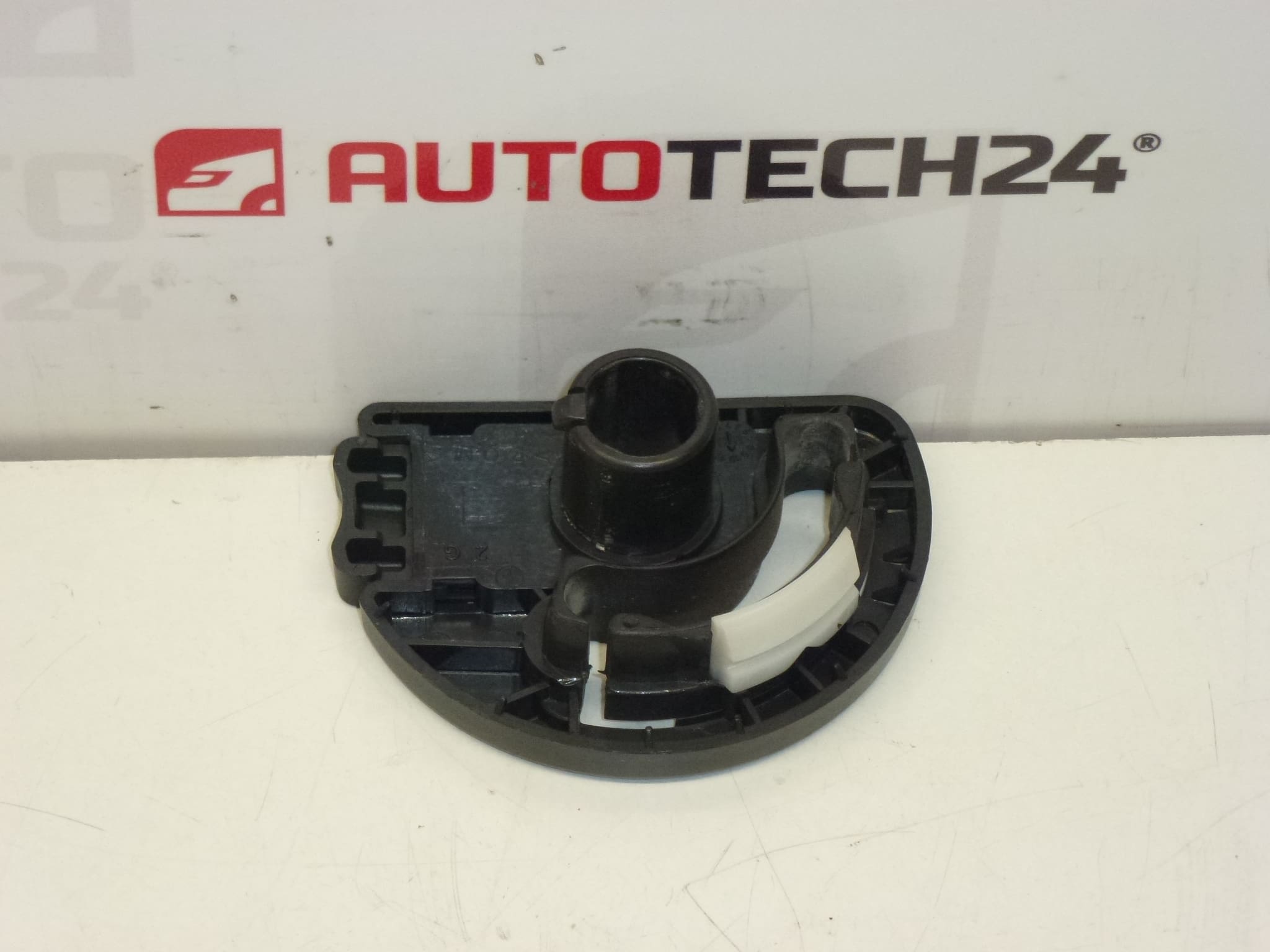 Armlehnenmechanismus Citroën Peugeot 8830KQ