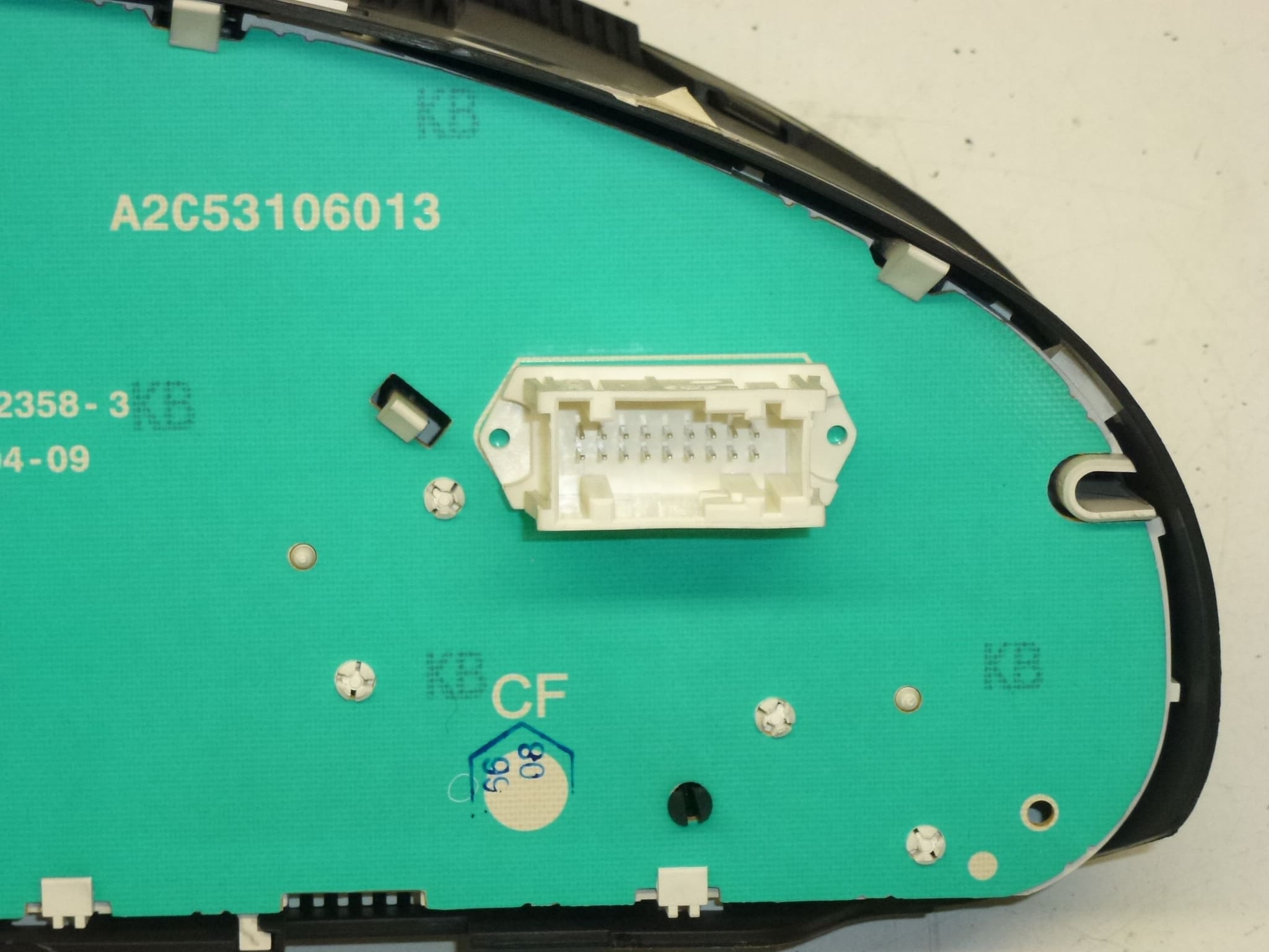 Tacho Peugeot 407 Laufleistung 280000 km 9664690380 610395