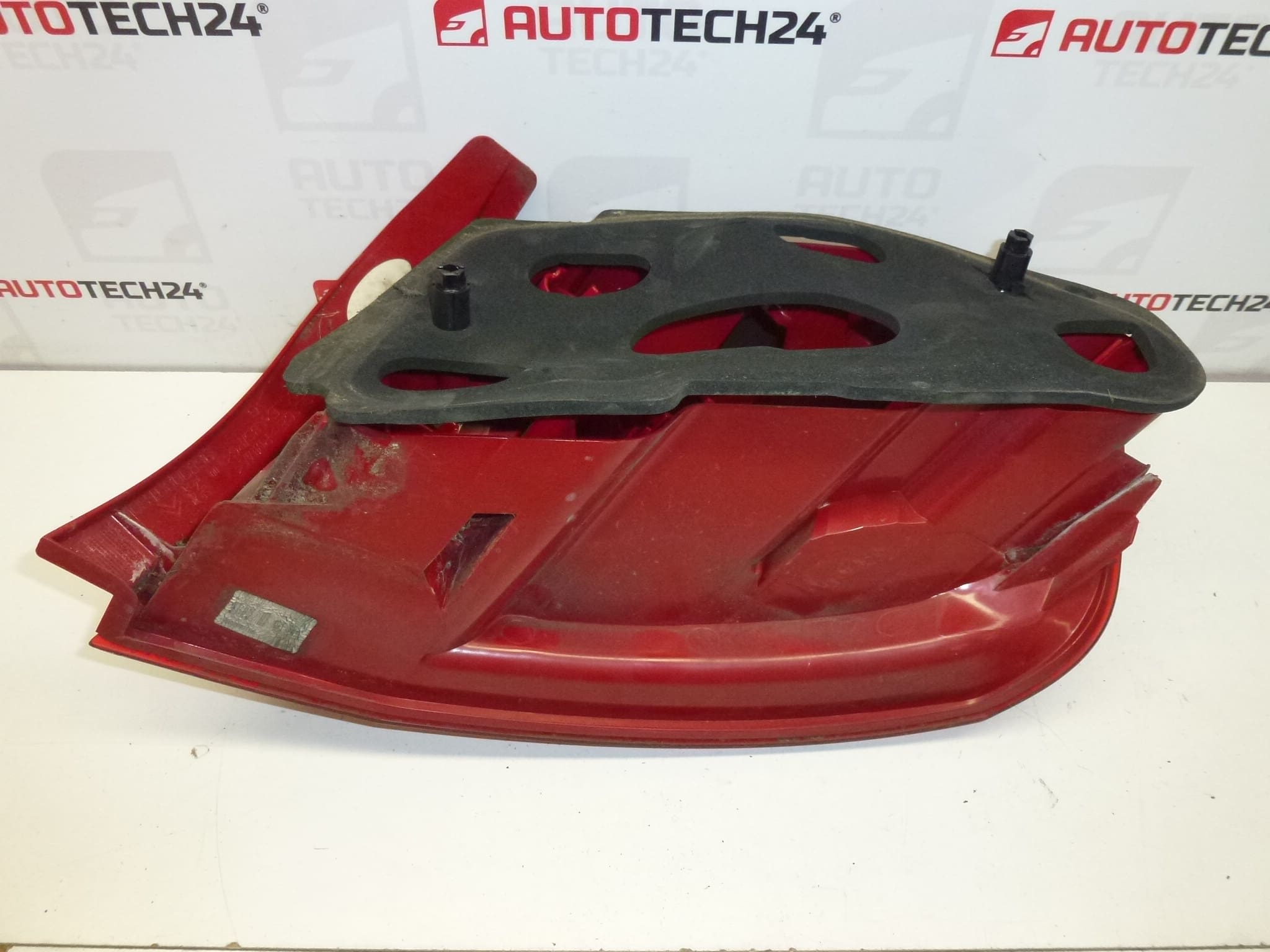 Linke Rückleuchte Peugeot 407 Limousine 6350PS