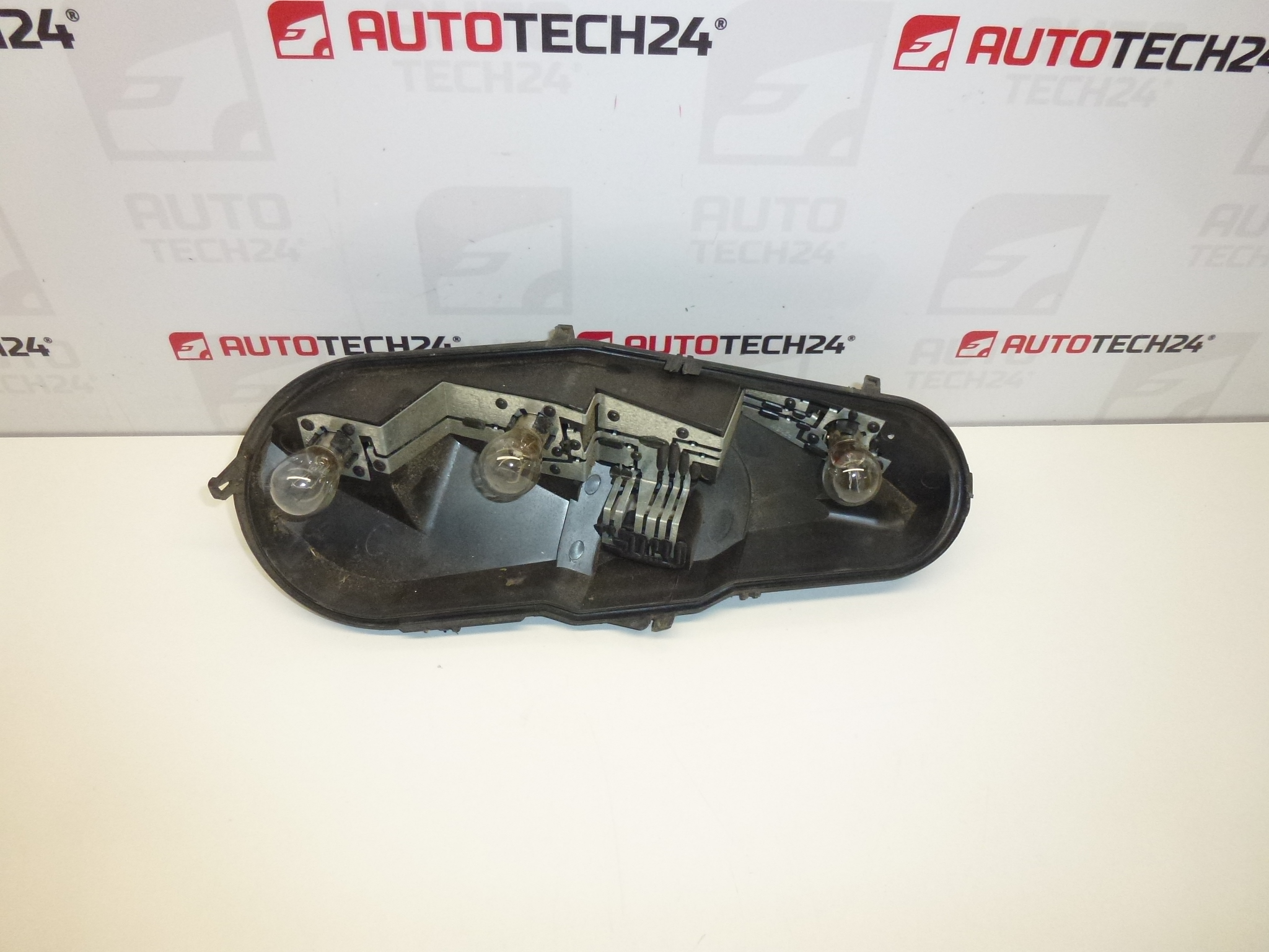 Basis der linken hinteren Lampenschraube mit Citroën C1 Peugeot 107 604686 Kabelkabel