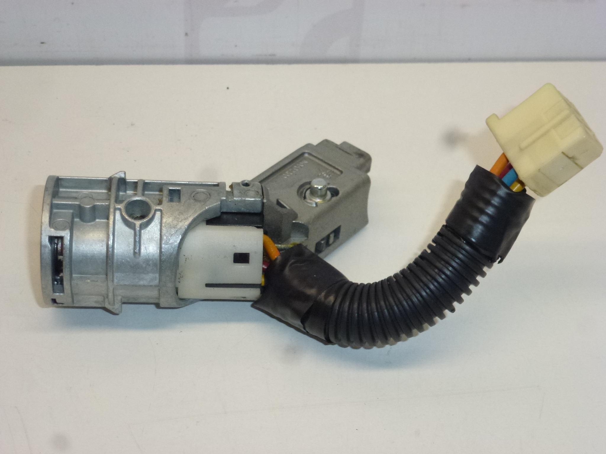 Schaltkasten und 2 Platten Citroën C1 Peugeot 107 4162FK