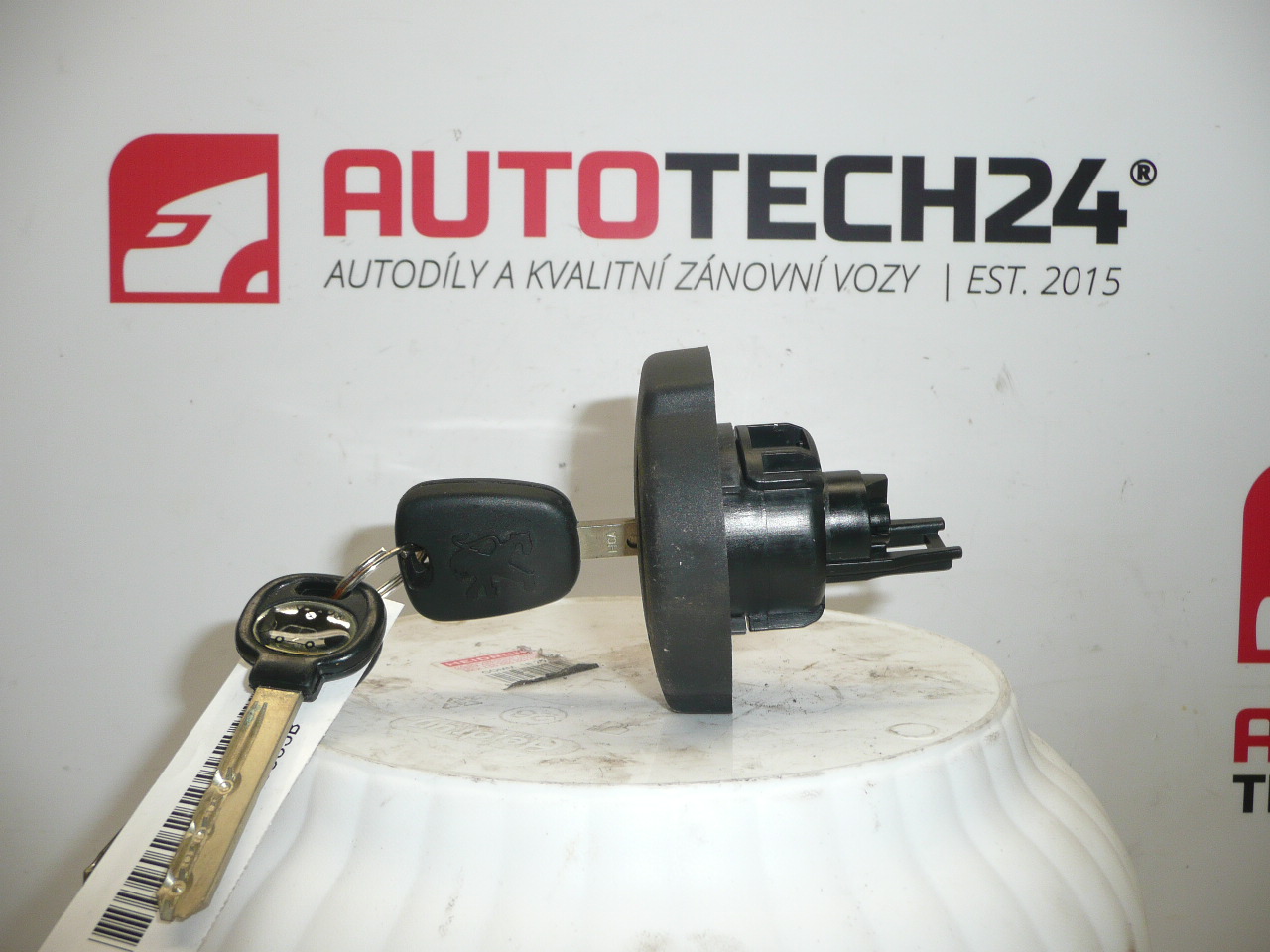 Tankdeckel mit Schlüssel Citroën Peugeot 1508L7