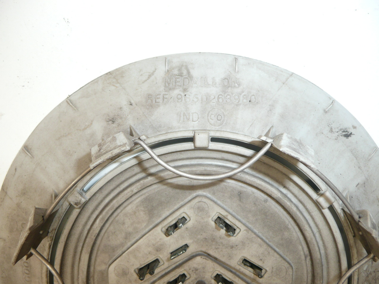 Elektronenkappe 15 "16" 17 "4 Schrauben 9650263980 542121