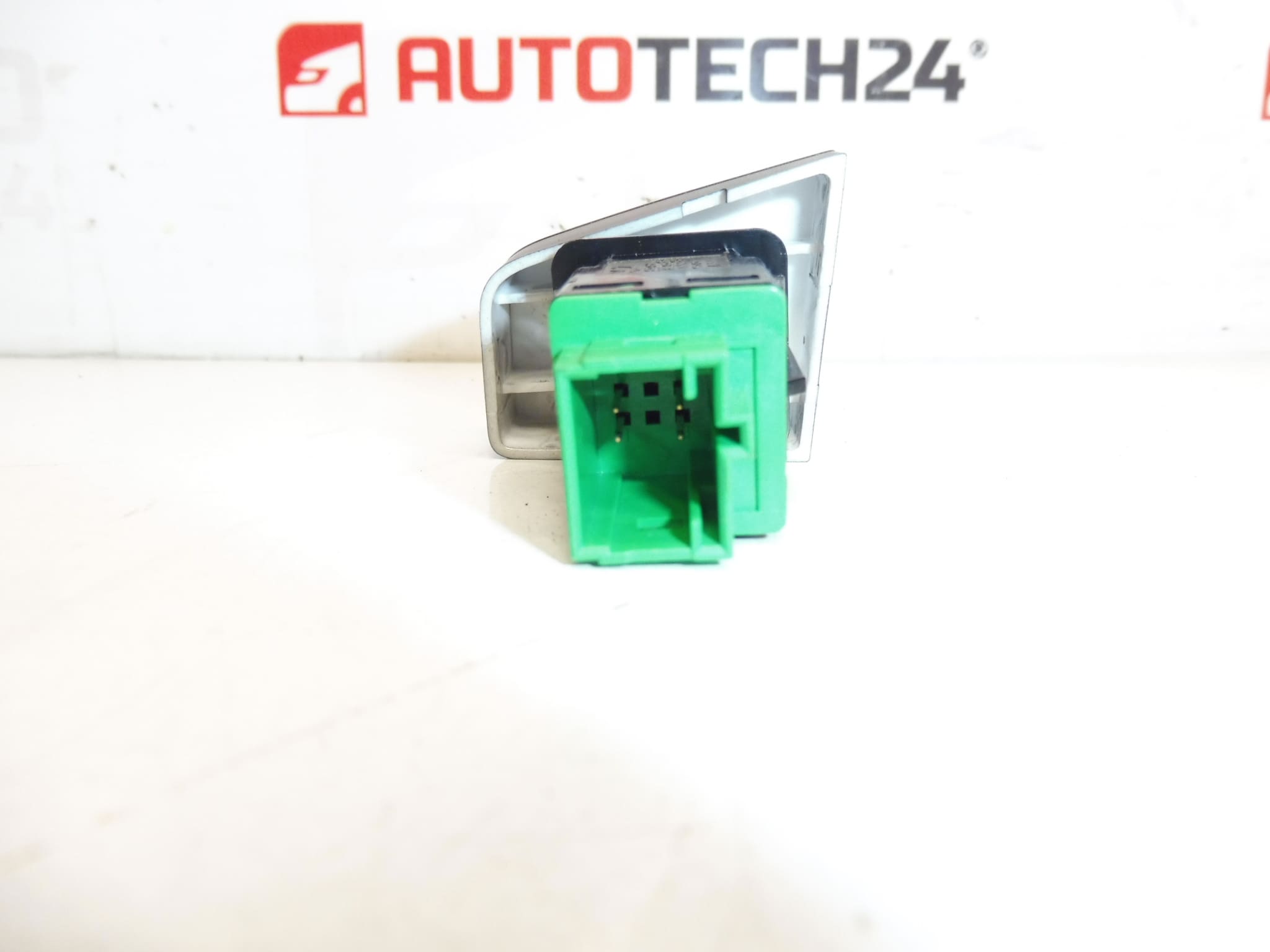 Zentralverriegelungssteuergerät Citroën C-Elysée Peugeot 301 96765882ZD – Bild 2