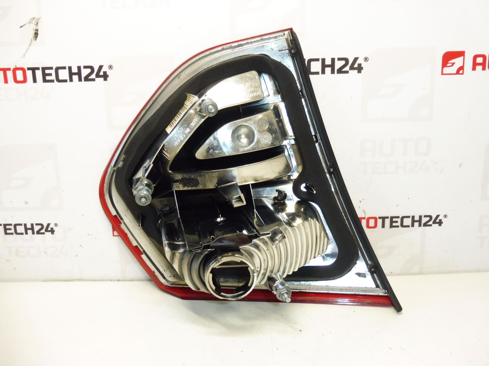 Abdeckung der hinteren rechten Lampe Citroën C4 Picasso 9673164980 6351CC – Bild 2