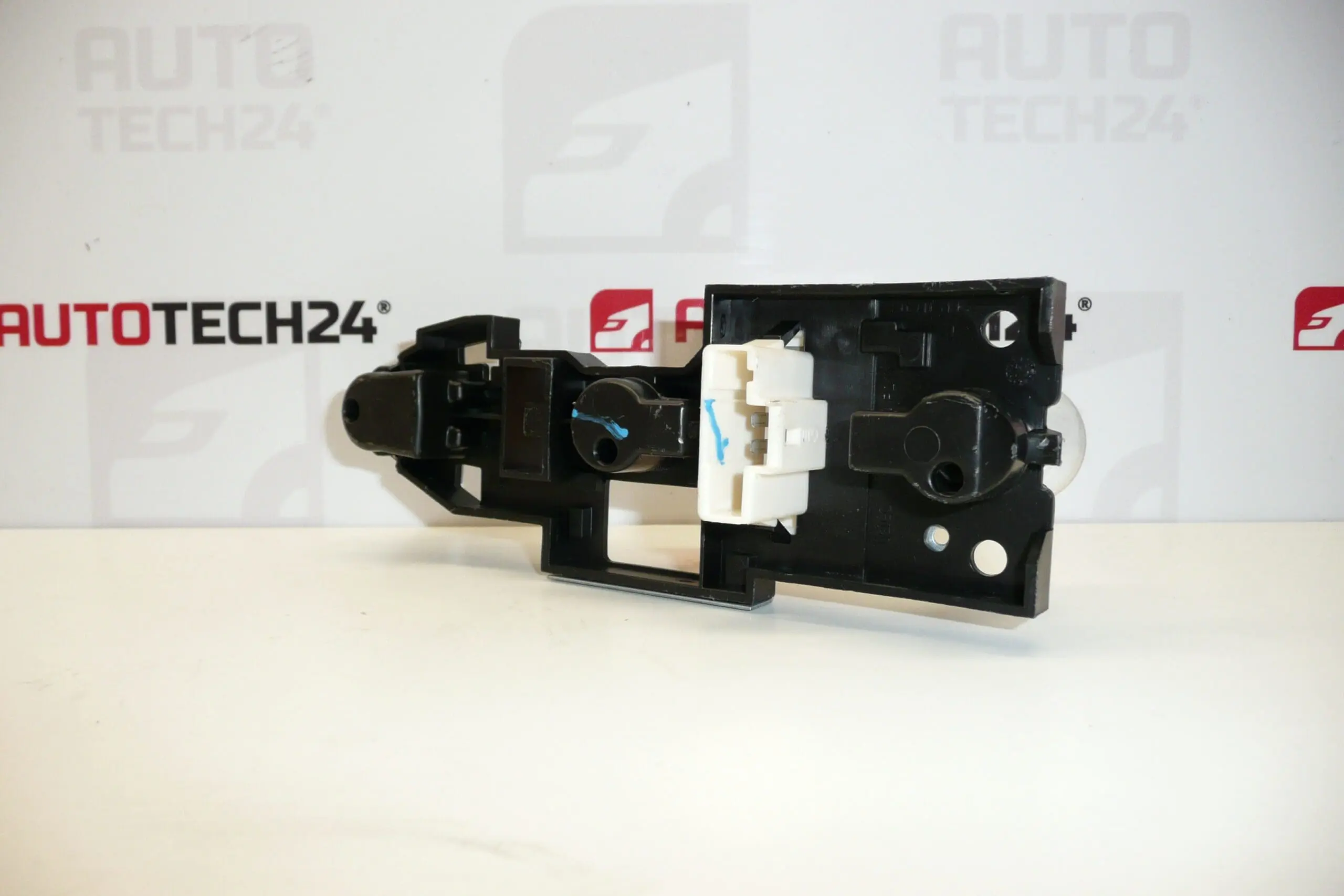 Fassung Rückleuchte Citroën C5 II 89032703 – Bild 2