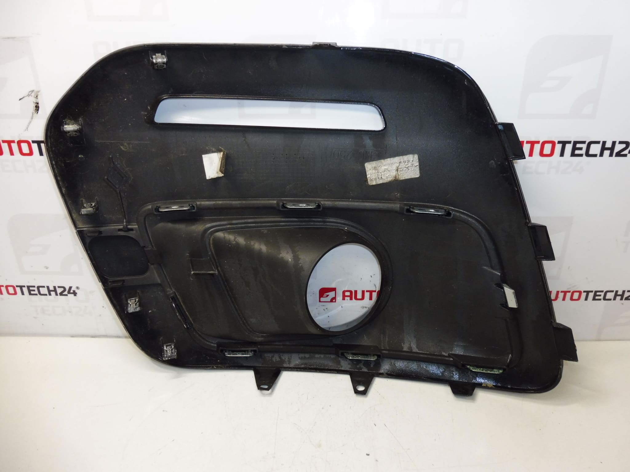 Abdeckung Nebelscheinwerfer und Tagfahrlicht Citroen C3 Picasso 1609291280 9801847280 – Bild 2