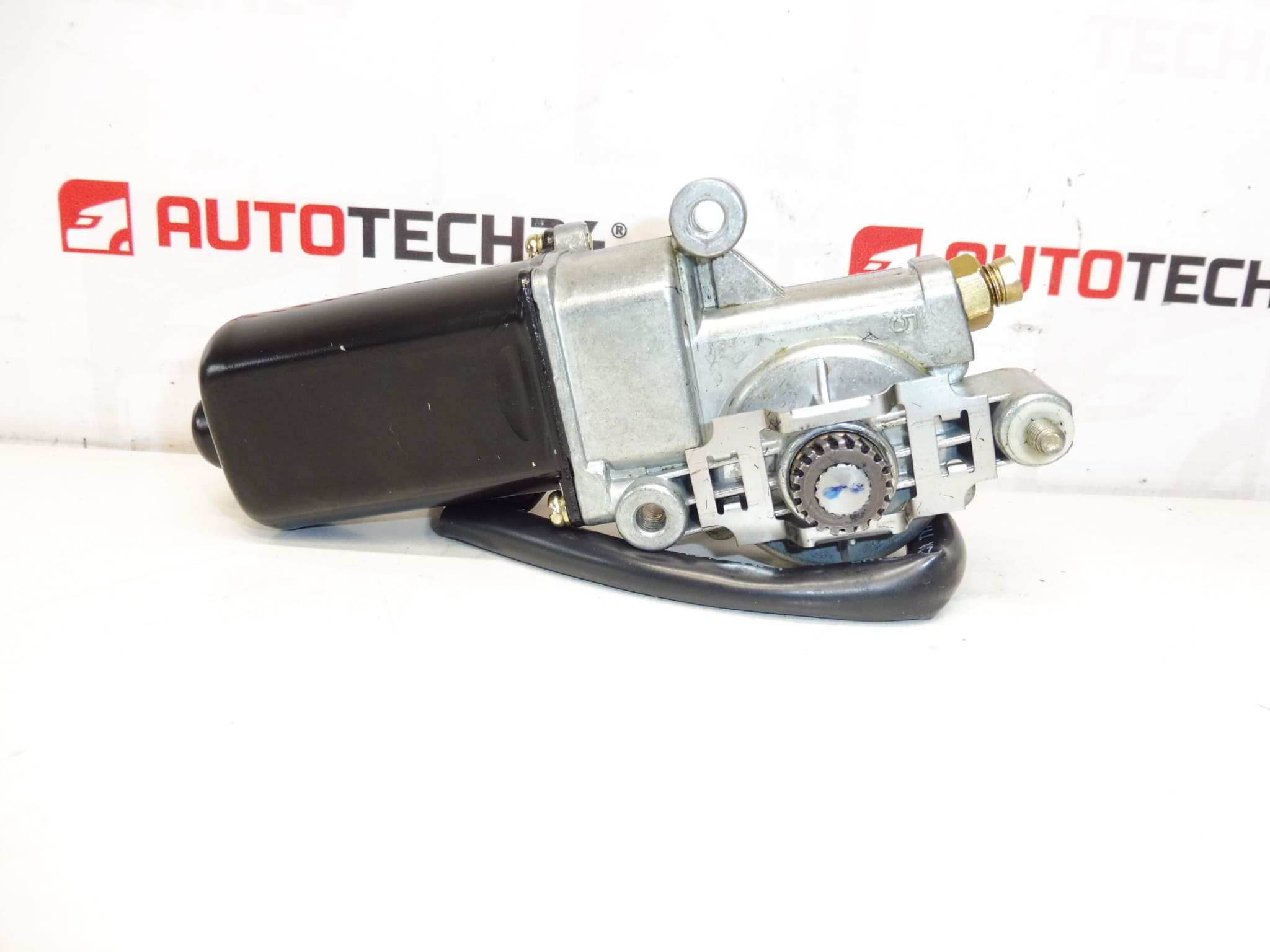 Elektromotor Dongyang Citroën C8 Peugeot 807 9176520 8401W2 – Bild 2
