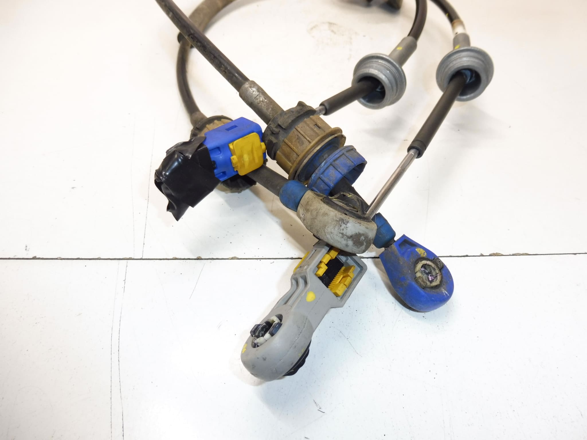 Gebrauchter Schaltseilzug für Peugeot 308 - Teilenummer 1637135780 / 2444GH – Bild 2