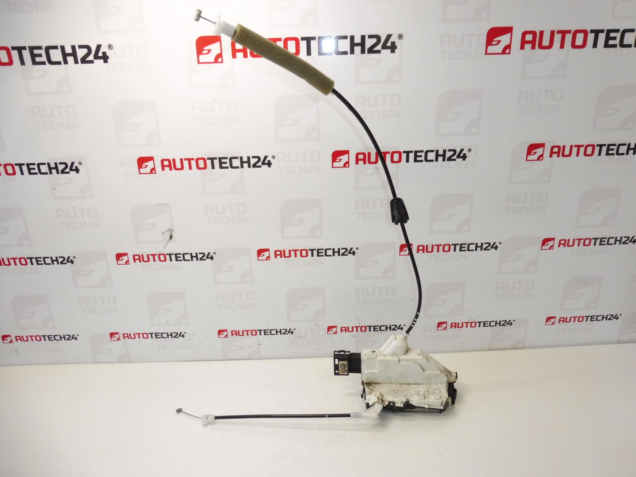 Peugeots linke hintere Türschloss 308 006173 A04993