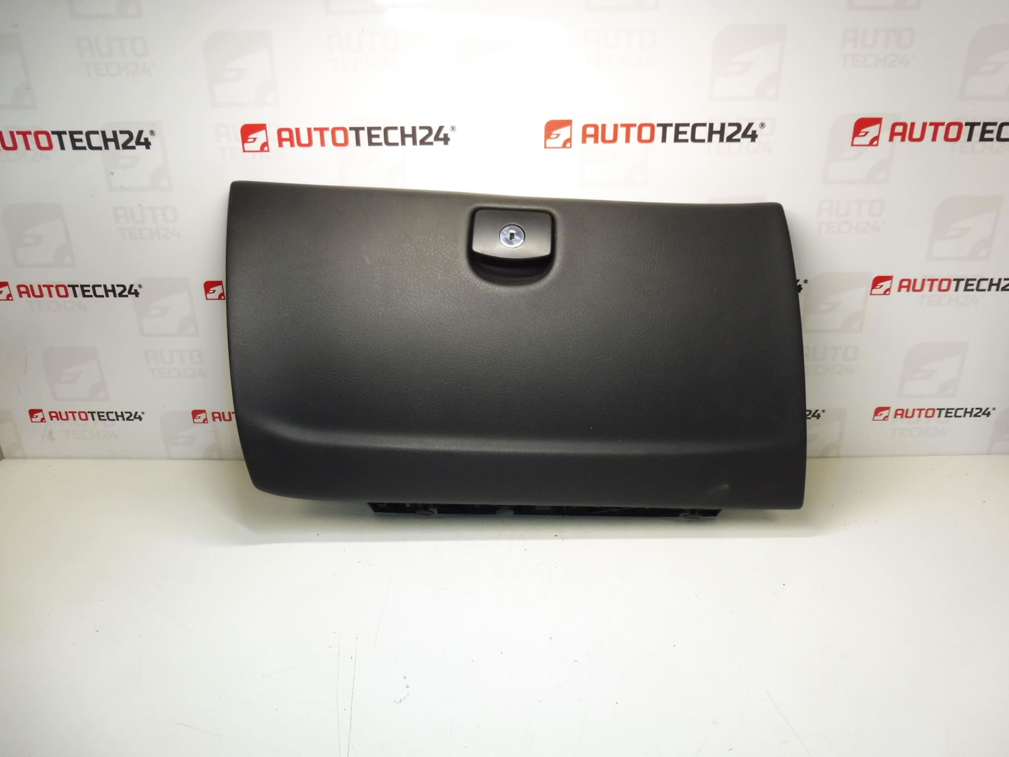 Peugeot 407 8226J0 Deckel