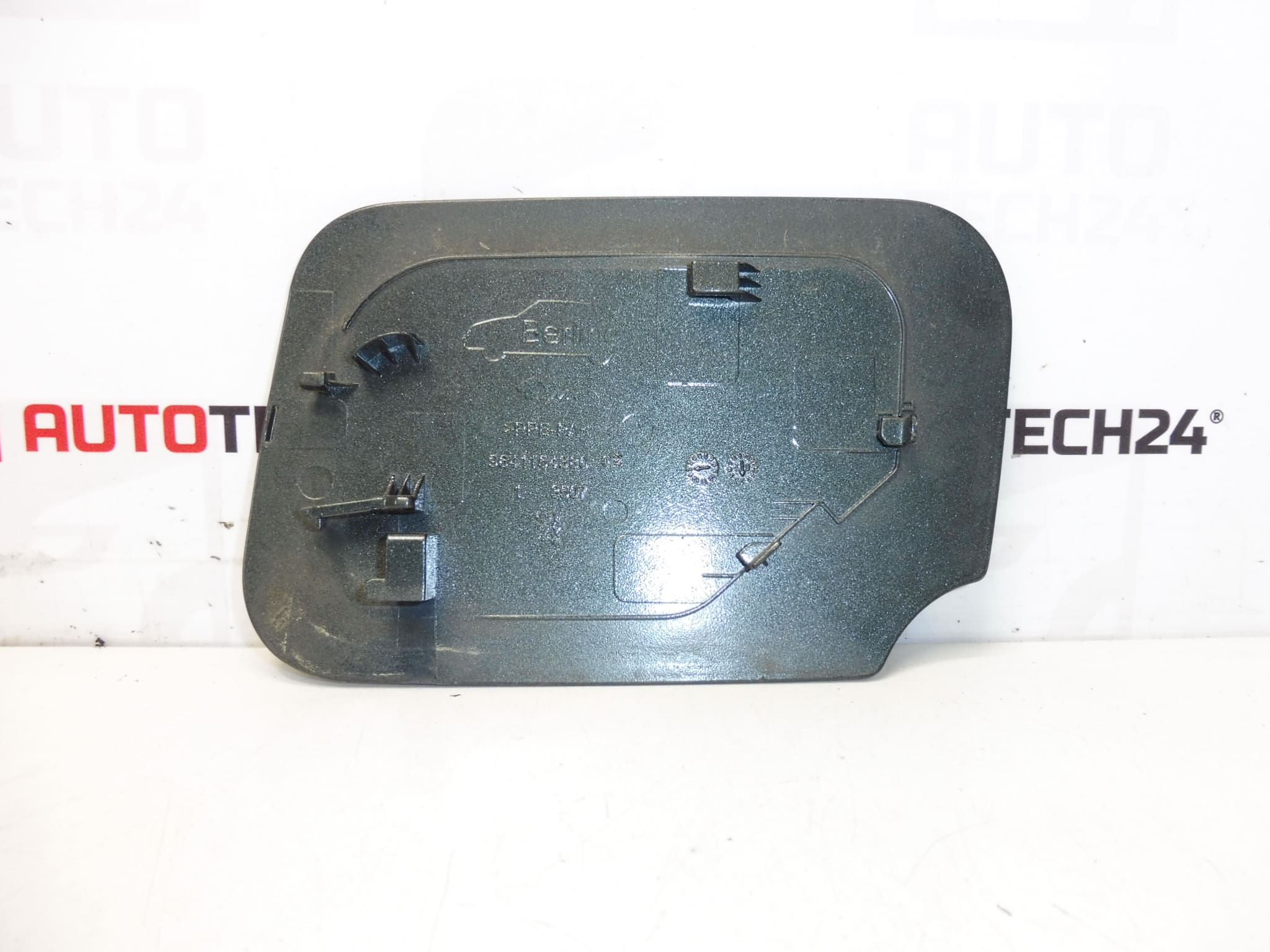 Tankdeckel Abdeckung Peugeot 407 Limousine 1517A6 EZQC – Bild 2