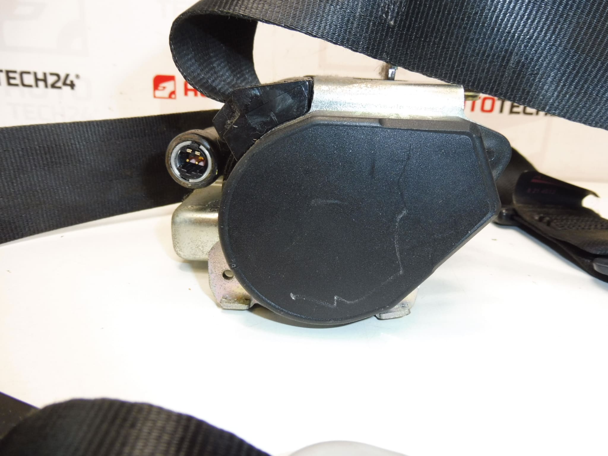 Links pyrotechnischer Sicherheitsgurt Peugeot 207 96863758XX 8975CE – Bild 2
