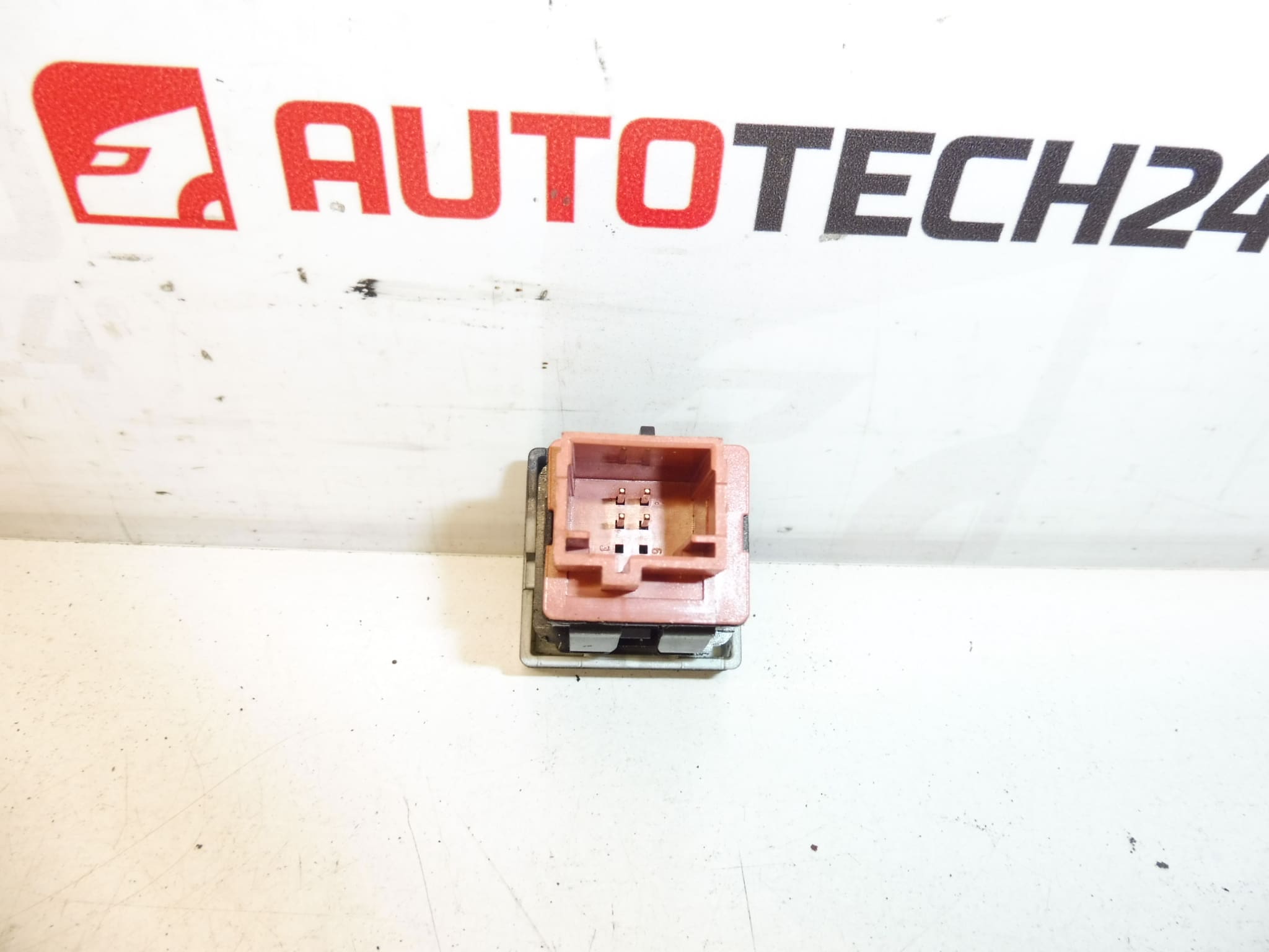 ESP-Schalter Citroen Peugeot 98024711XT 454942 – Bild 2