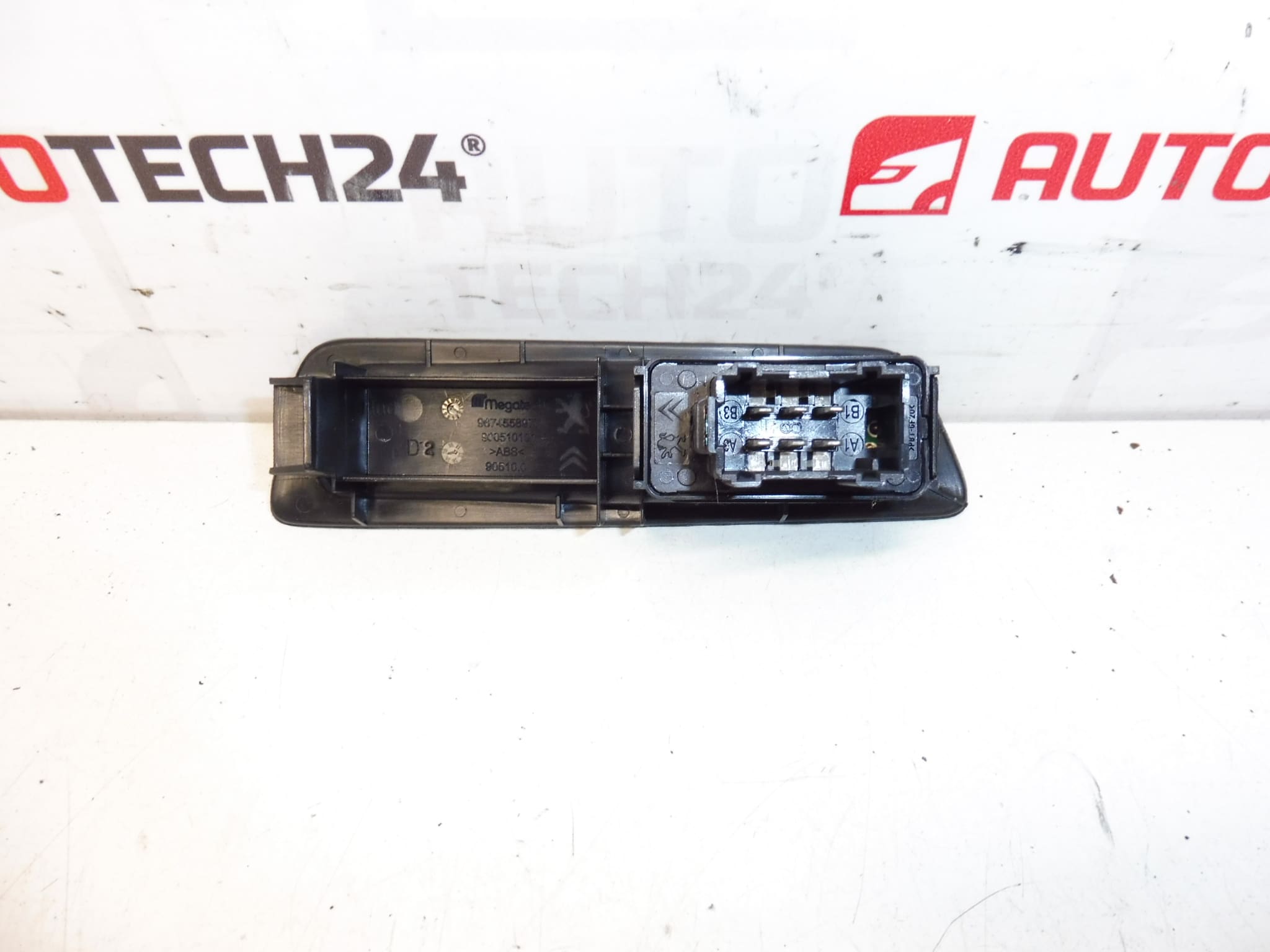 Fensterheber-Schalter Rechts für Citroën C-Elysée Peugeot 301 9674558977 – Bild 2