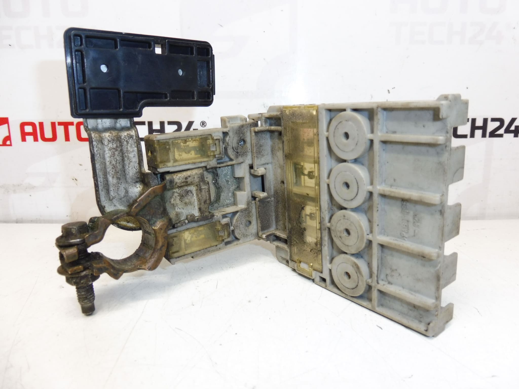 Citroën C-Crosser / Peugeot 4007 - Sicherungsmodul 6500FC – Bild 2