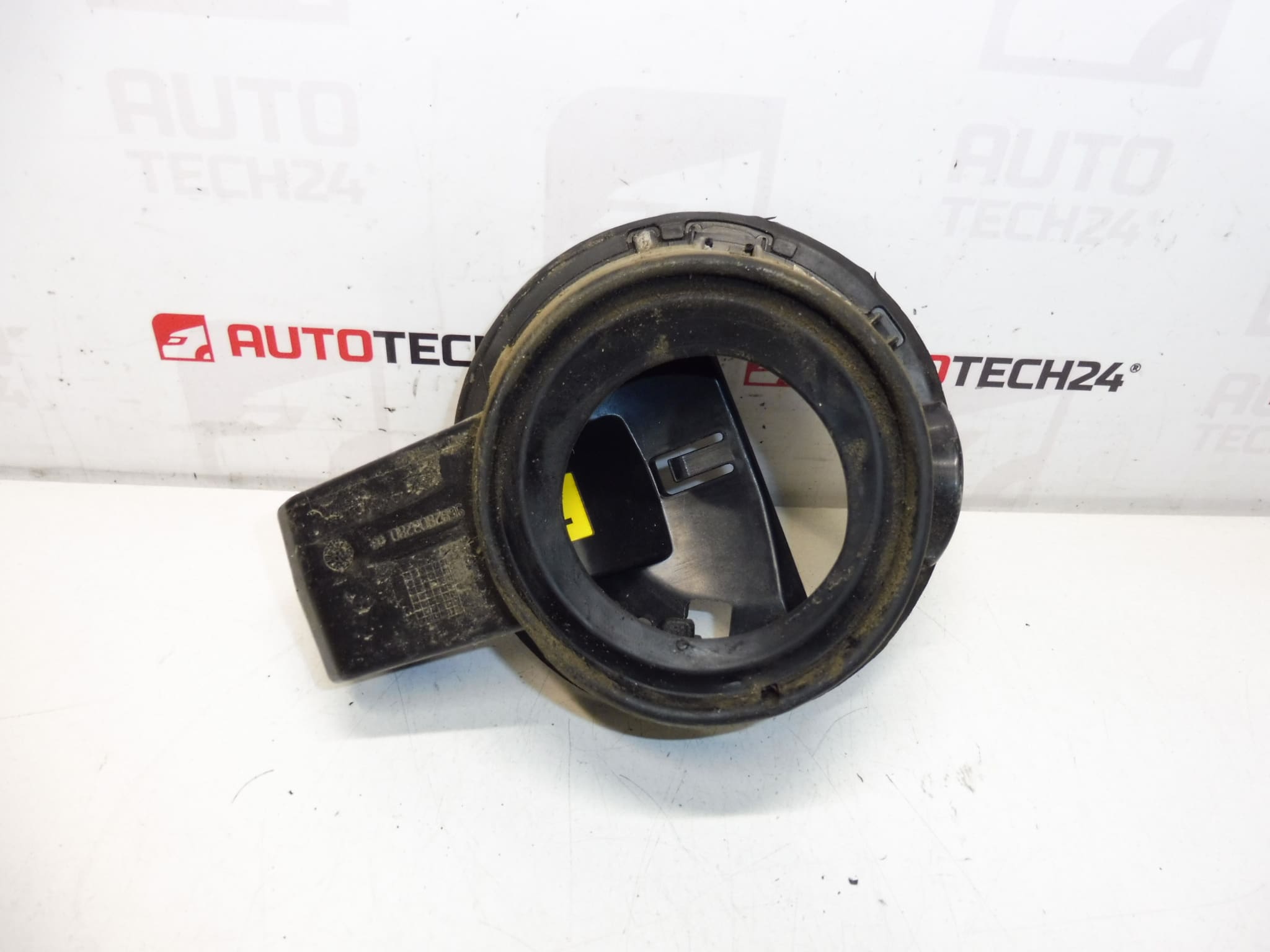 Kraftstofftank-Einfüllstutzen Peugeot 3008 9682803280 1517E2 – Bild 2