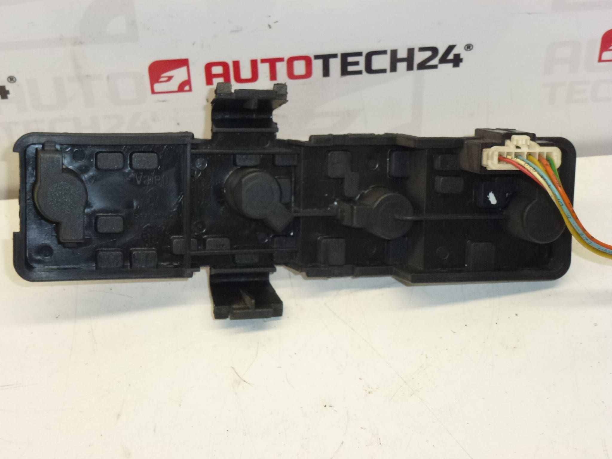 Lampenfassung mit Kabelstück rechte Rückleuchte Citroën Xsara Picasso 6351N0 6351T2 – Bild 2