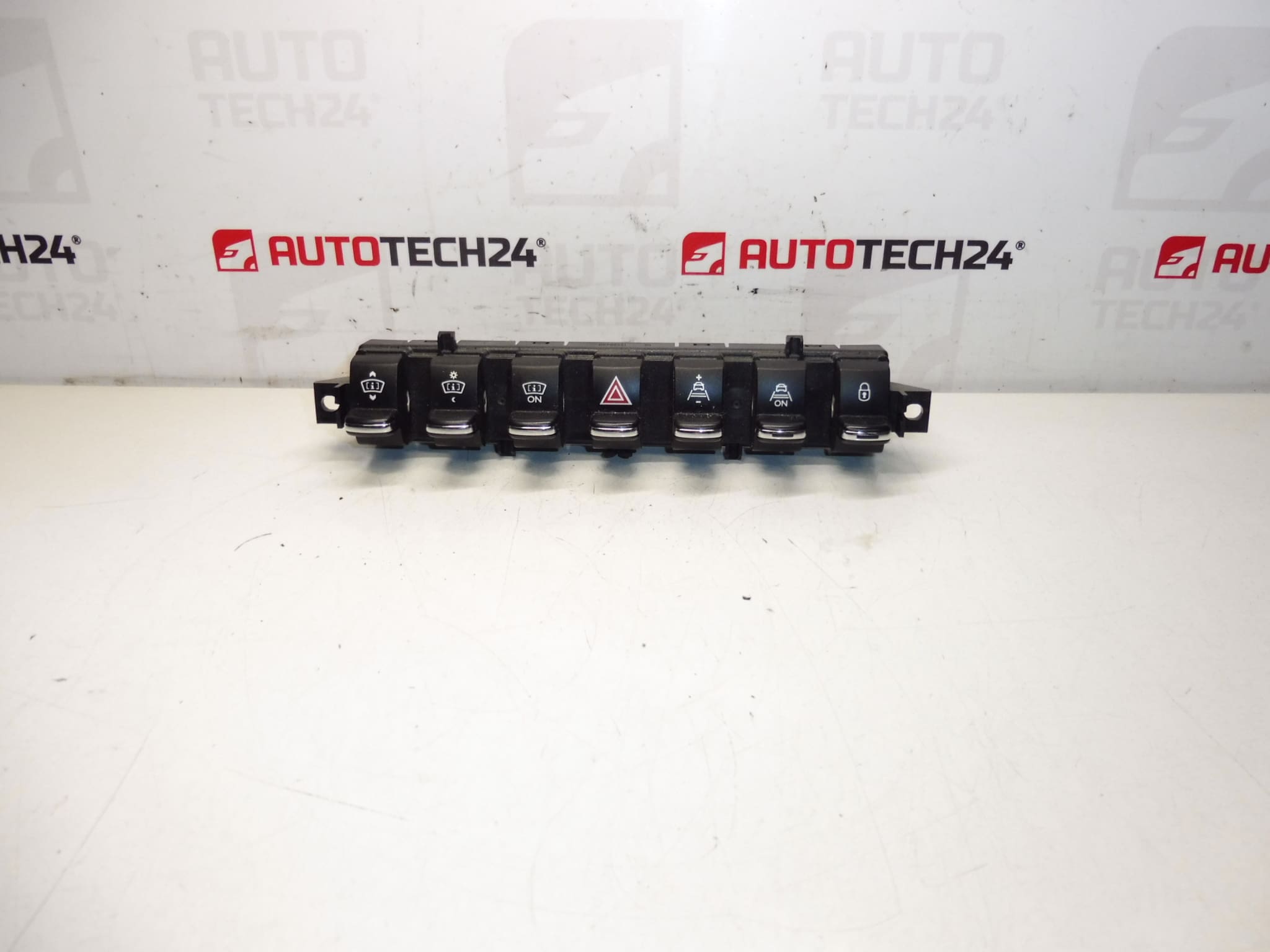 Peugeot 3008 5008 Controller-Block 96638425XT 96656490ZD 6490V7