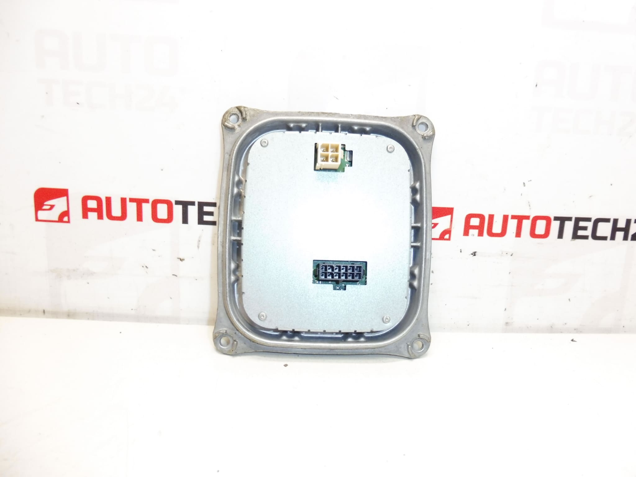 Peugeot 308 T9 LED-Scheinwerfereinheit 1610426880 130732940400 – Bild 2