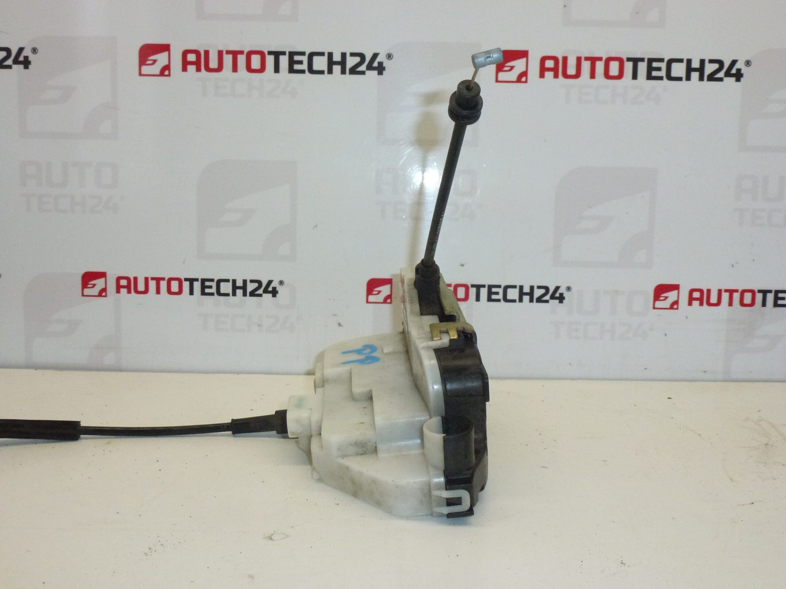 Rechtes Türschloss Citroën C3 Pluriel 4PIN 46978880 9136P9 – Bild 2