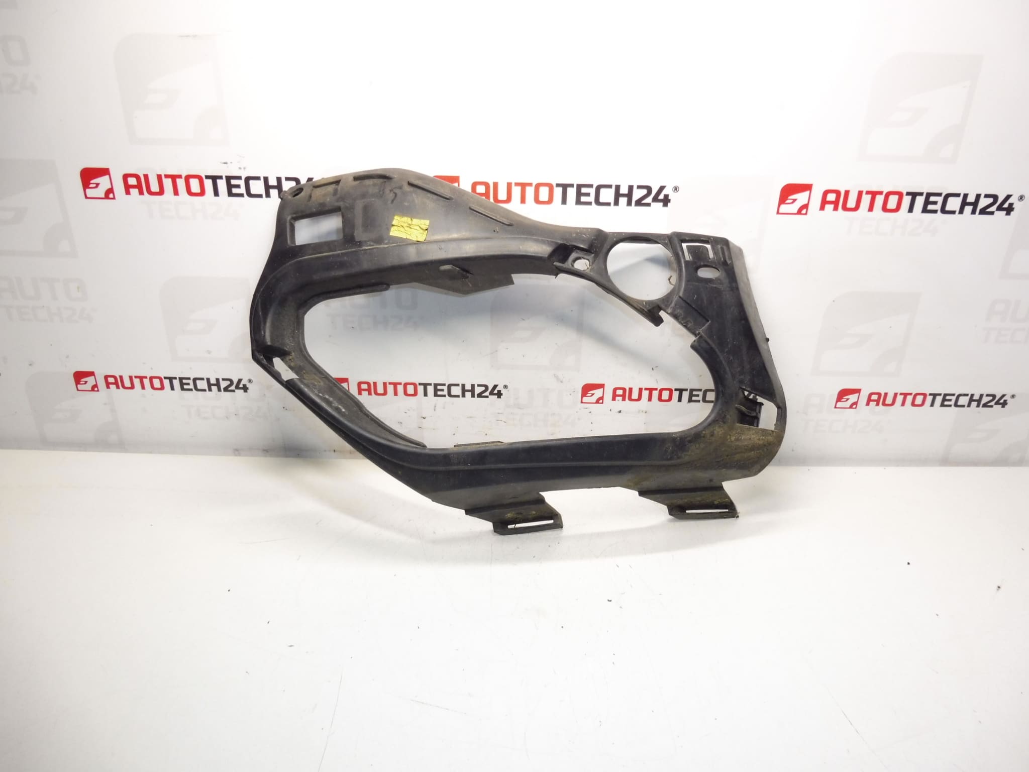 Citroën C4 Coupe Rahmen für Nebelschlussleuchte rechts 7414KE