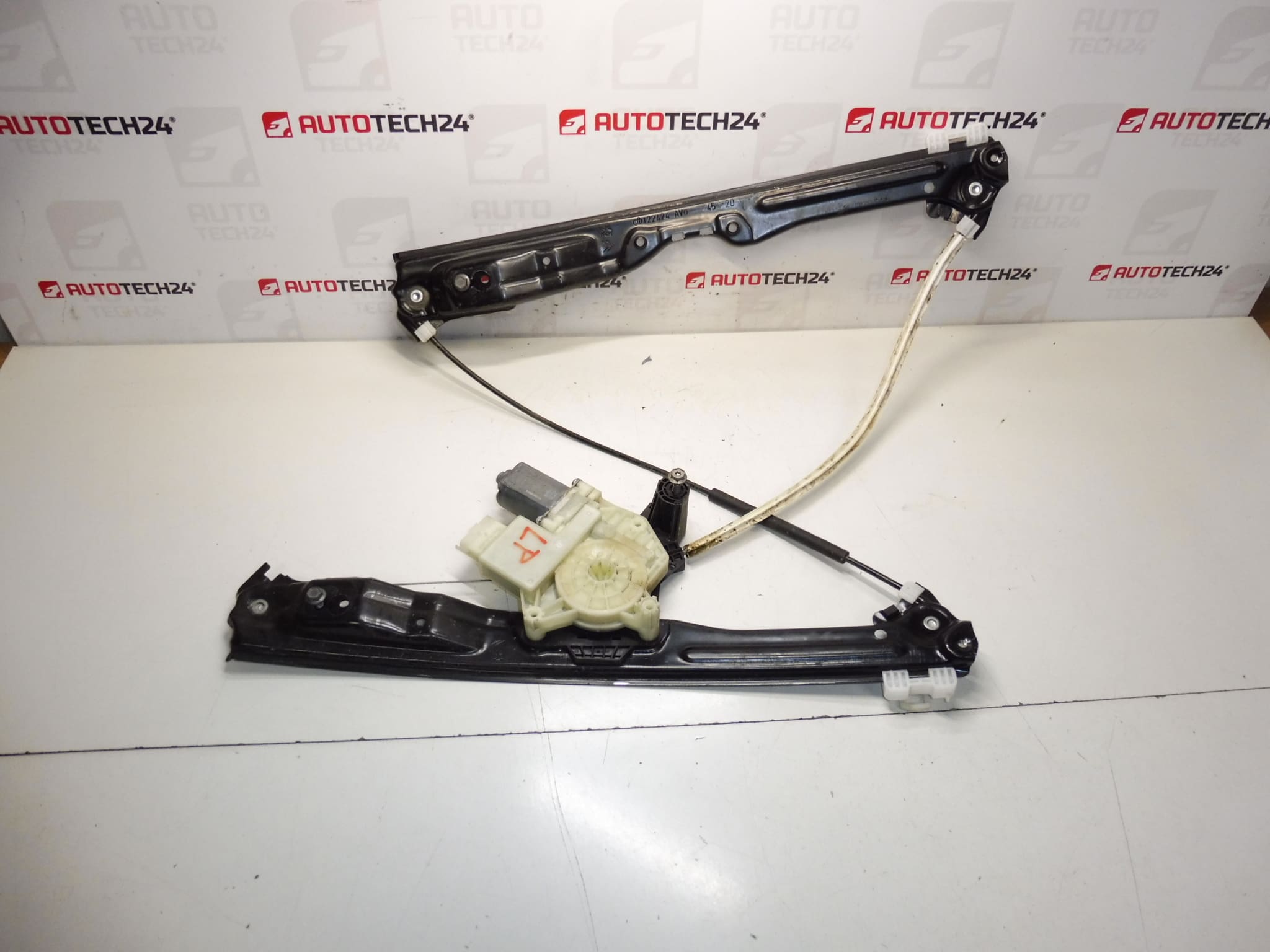 Peugeot 308 T9 Fahrerfenster-Zugmechanismus 9816273280