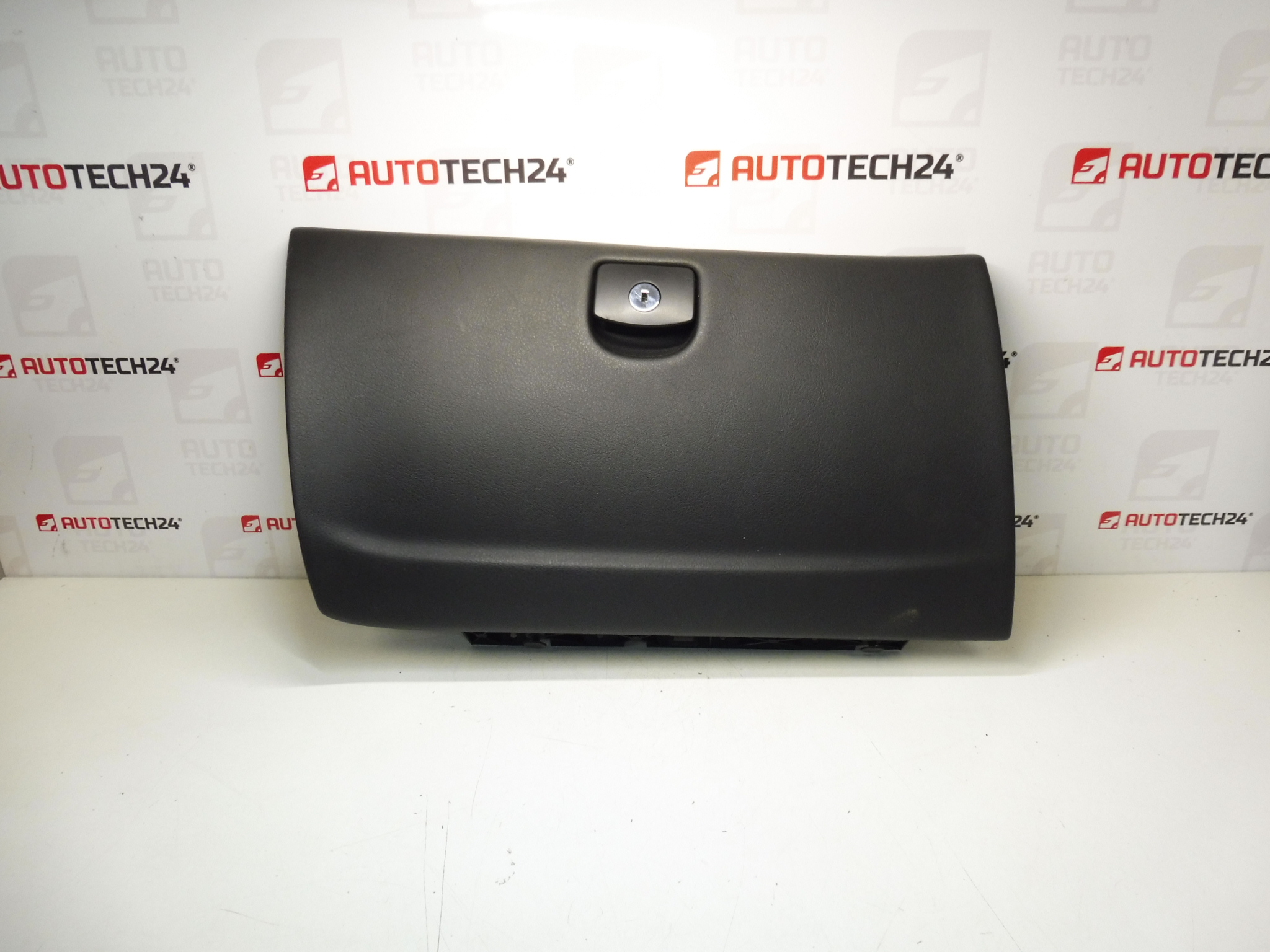 Peugeot 407 8226J0 Deckel