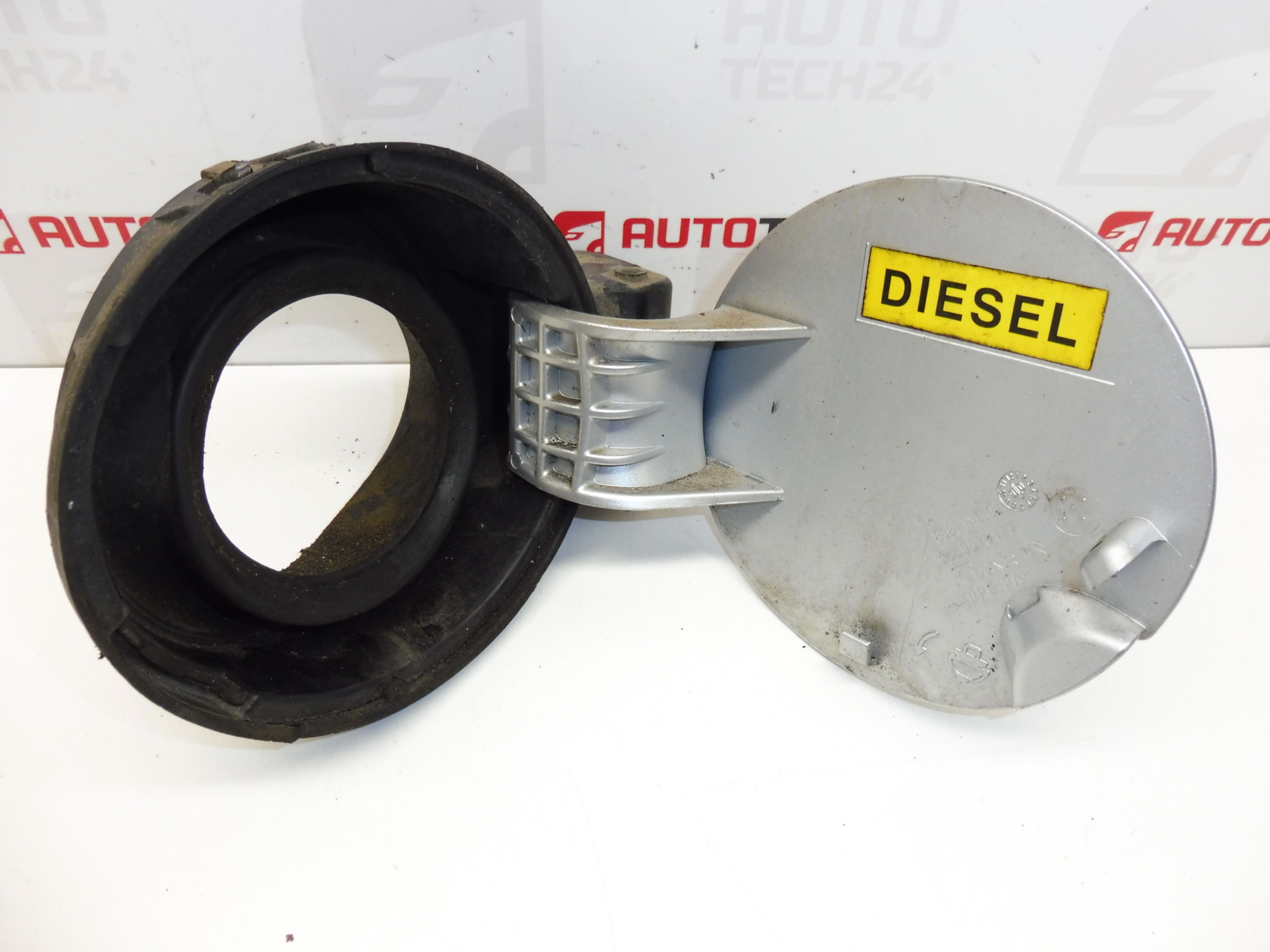 Tankdeckelabdeckung Citroën C4 5-Türer 9650573477 1517C1 EZRC