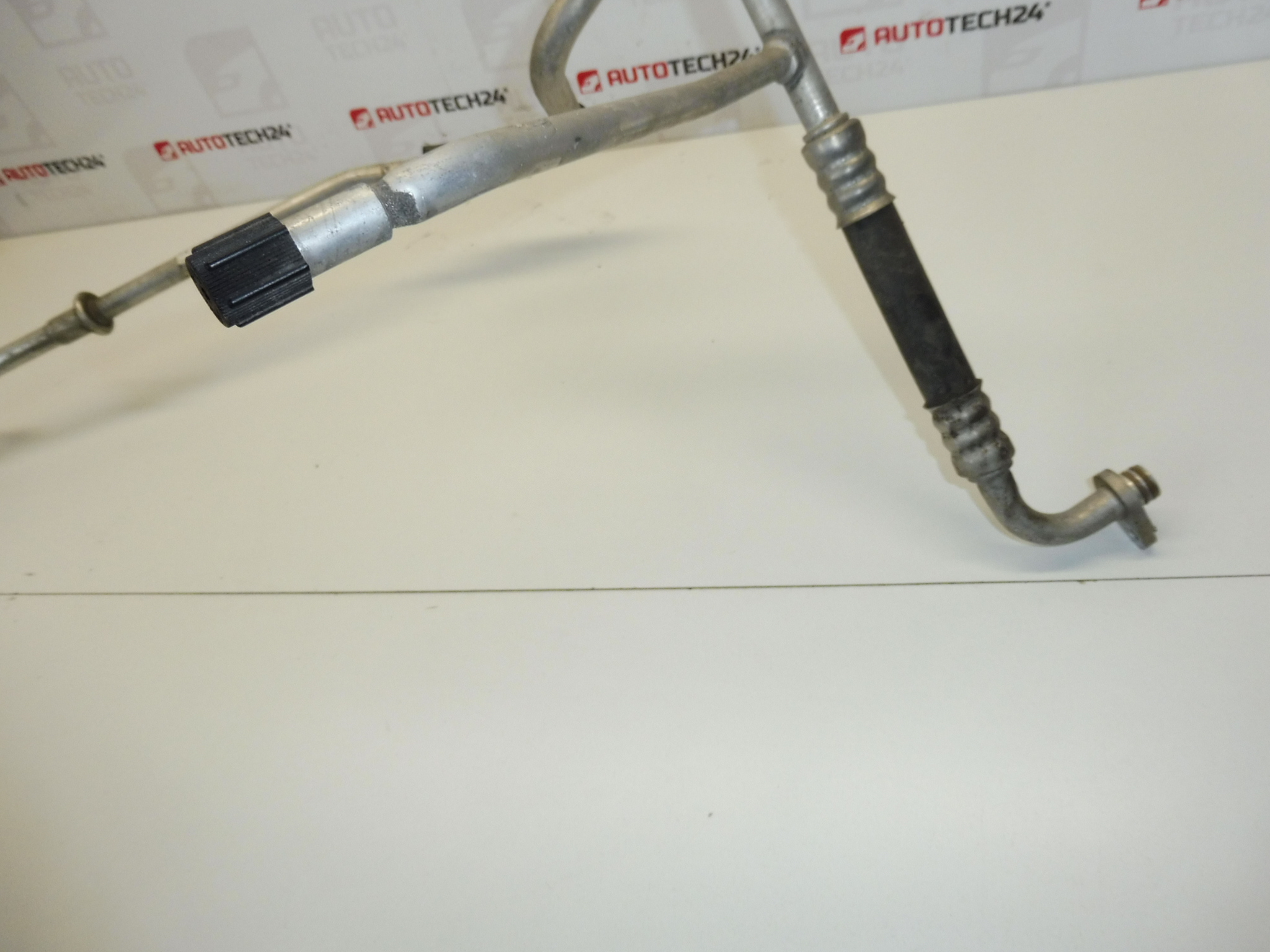 Klimaleitung Citroën Peugeot 9686414180 9659576380 6477F2 647774