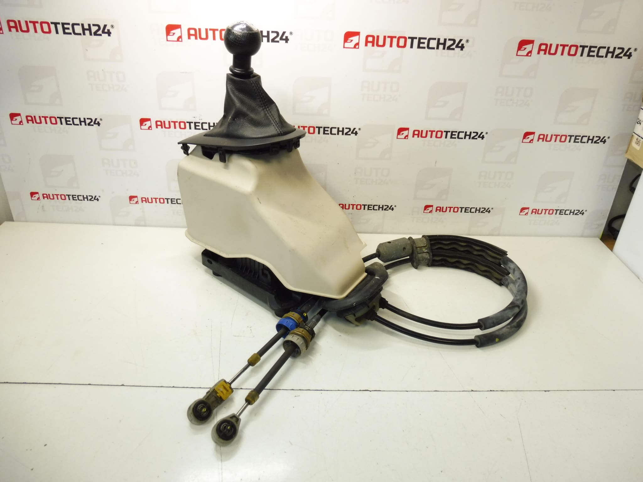 Peugeot 308 T7 Getriebe 9672735680 2400KV